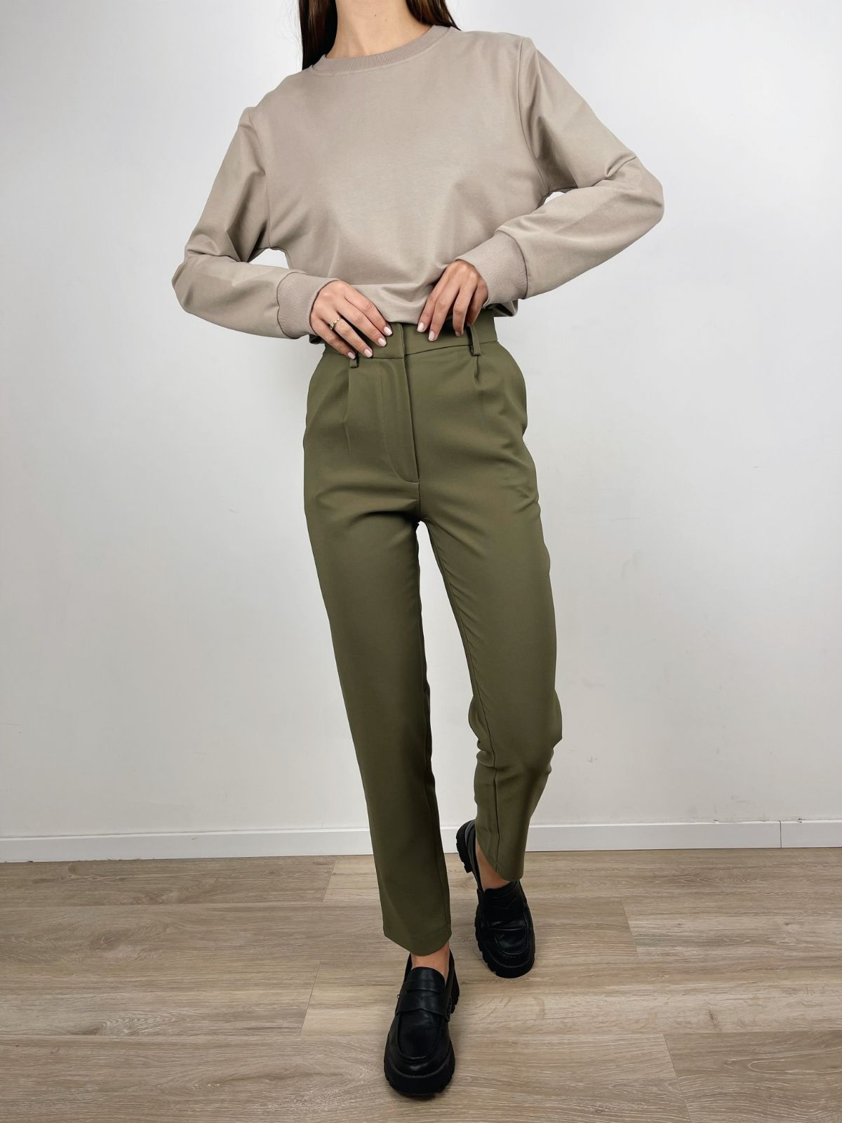 מכנסיים מחויטים בגזרה ישרה - ITAY BRANDS