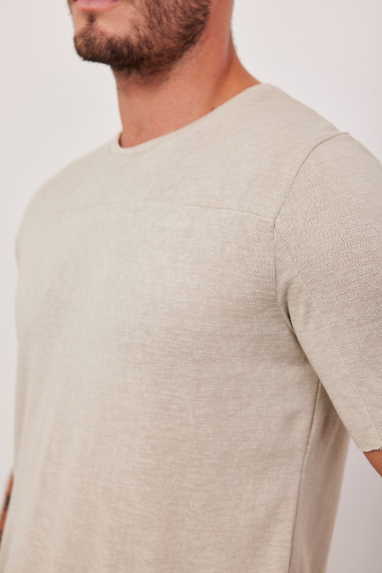 טי-שרט עם תיפור בולט - ITAY BRANDS