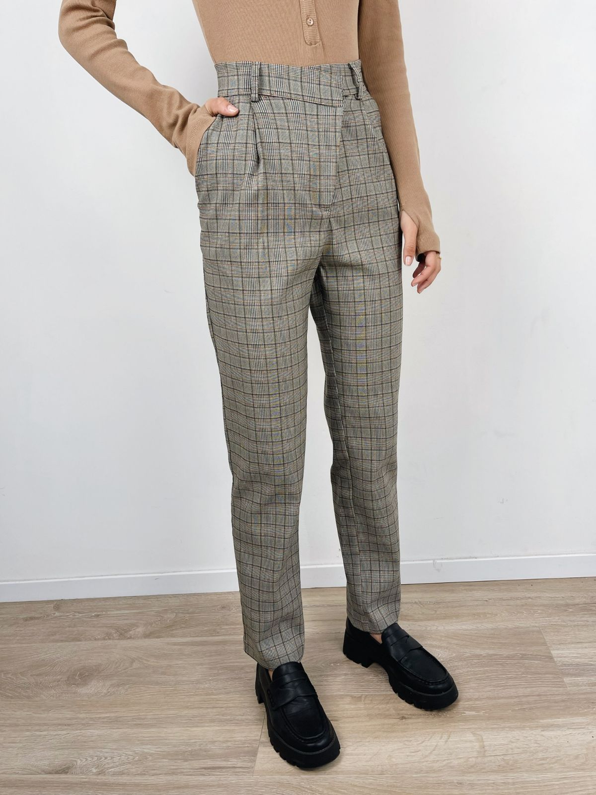 מכנסיים משובצים בסגירה א-סימטרית - ITAY BRANDS