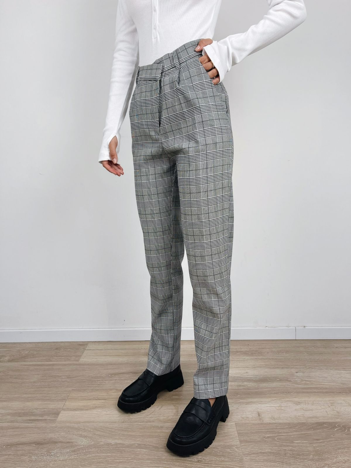 מכנסיים משובצים בסגירה א-סימטרית - ITAY BRANDS