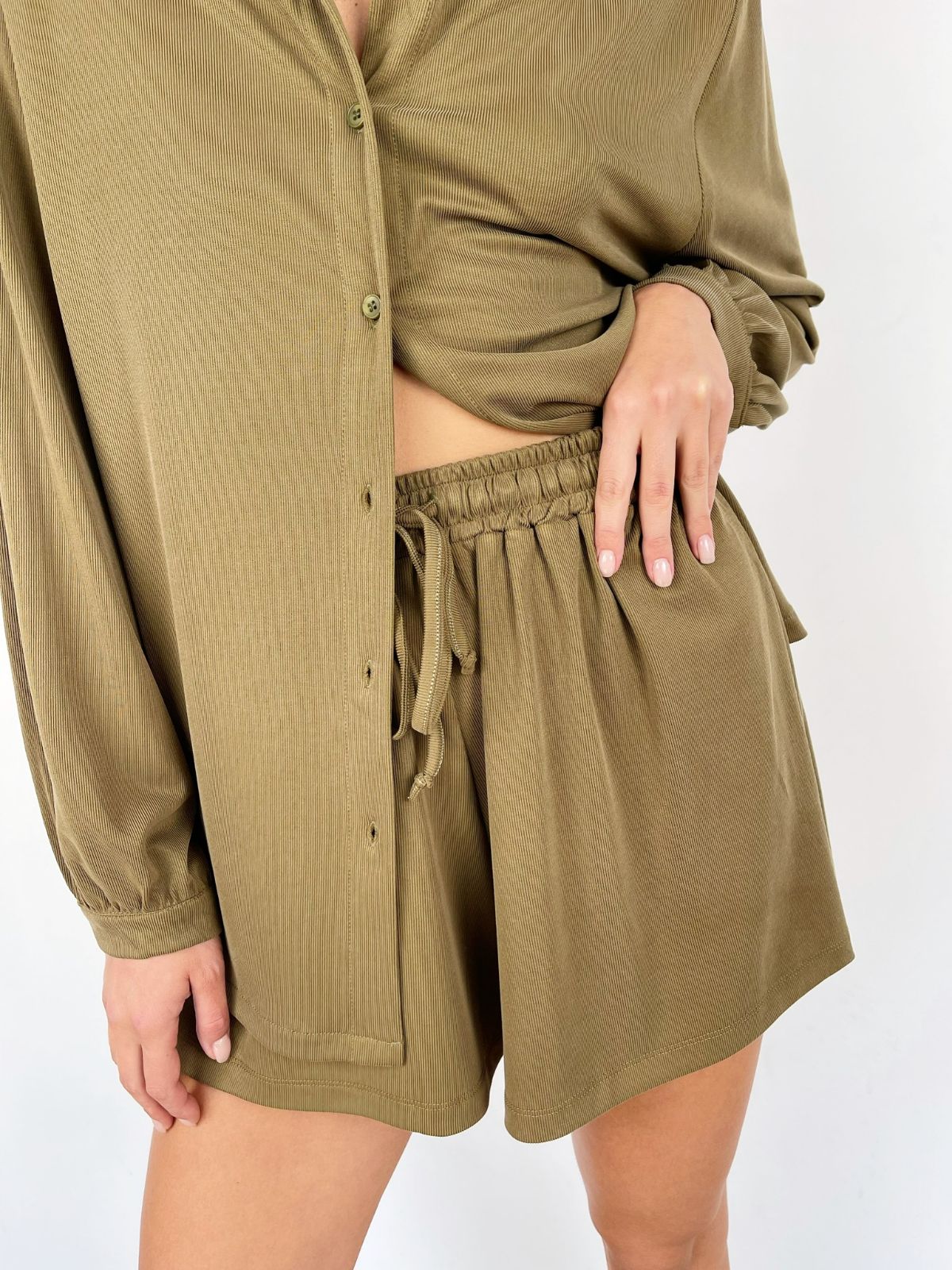 חליפת אוברסייז קצרה בד נשפך - ITAY BRANDS