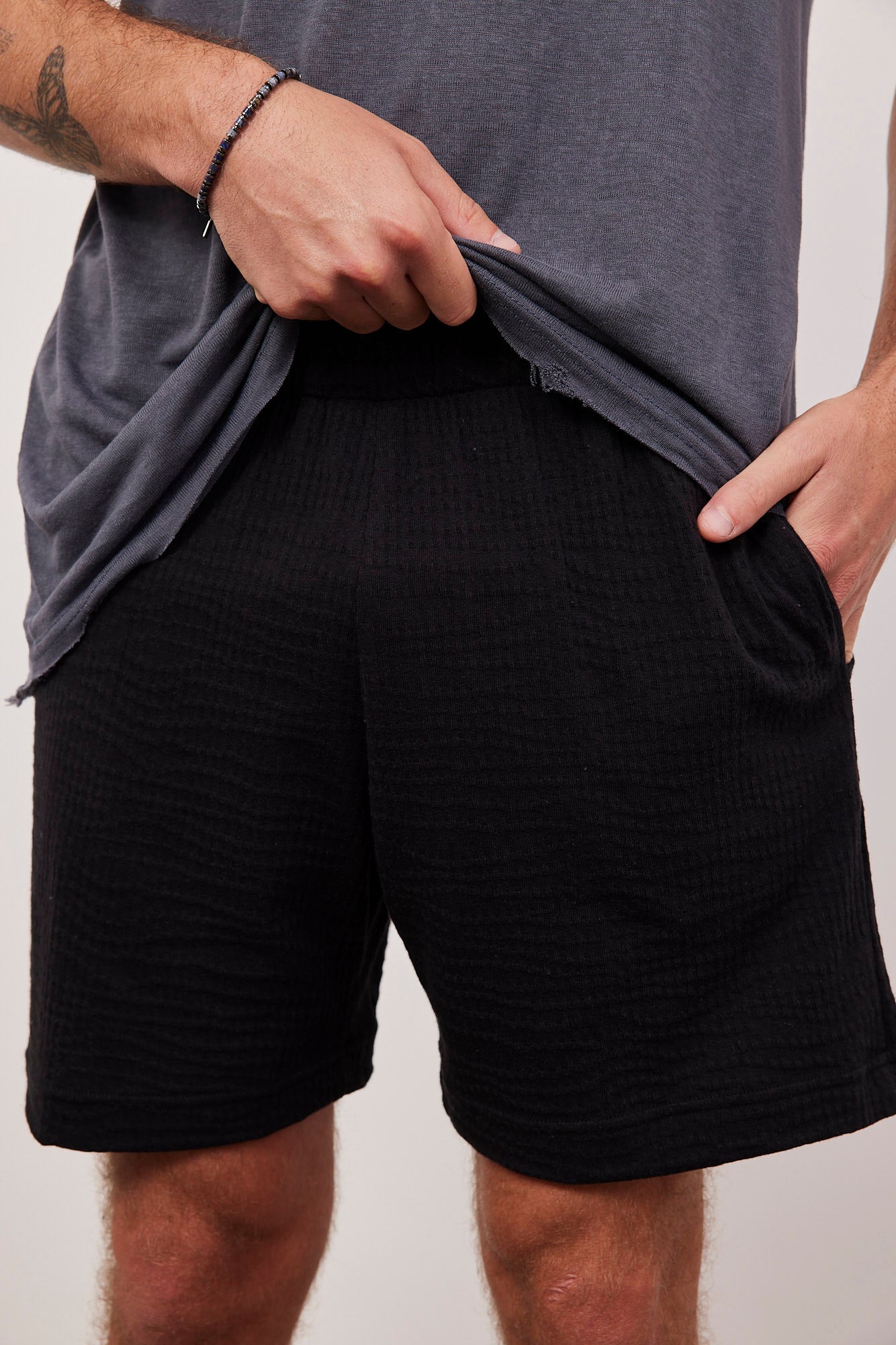 שורטס בטקסטורה - ITAY BRANDS