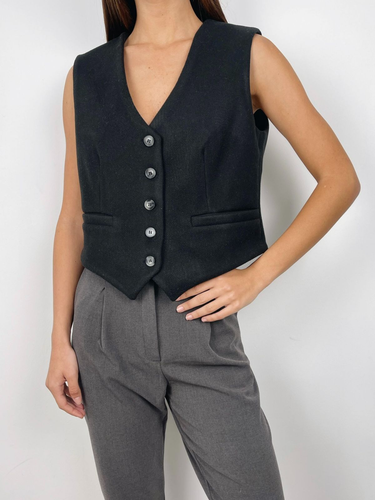 וסט דמוי צמר מחויט - ITAY BRANDS