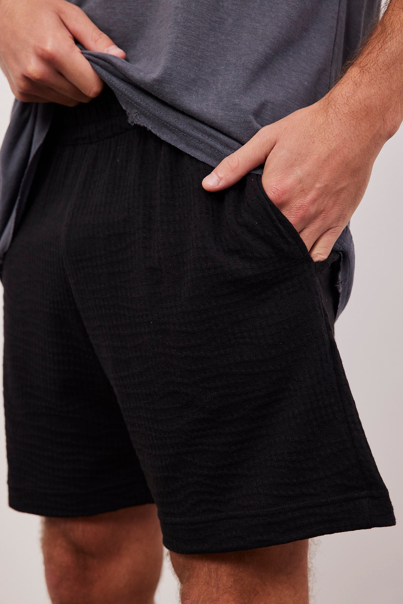 שורטס בטקסטורה - ITAY BRANDS