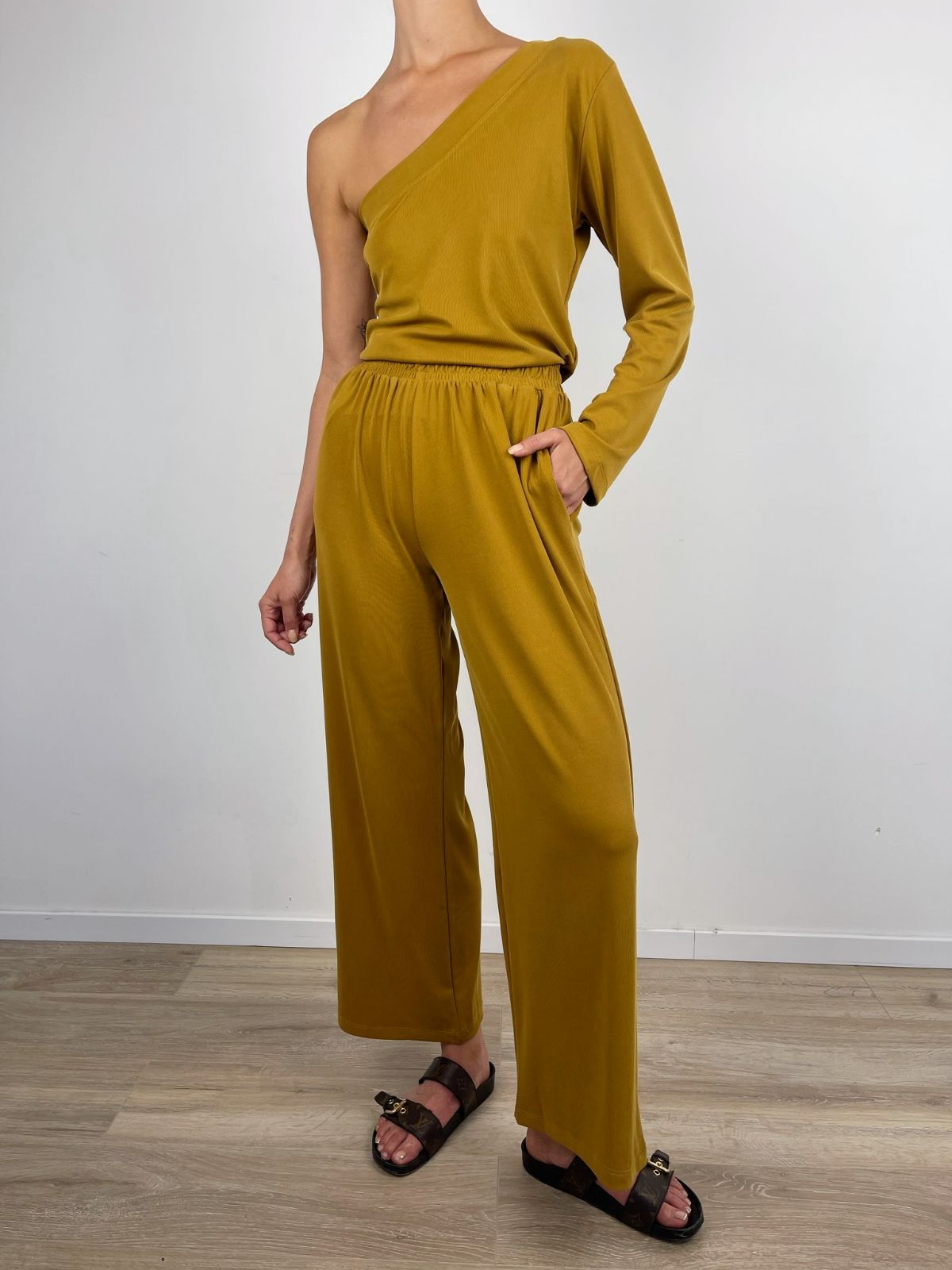 חולצת וואן שולדר ארוכה בד מודל - ITAY BRANDS