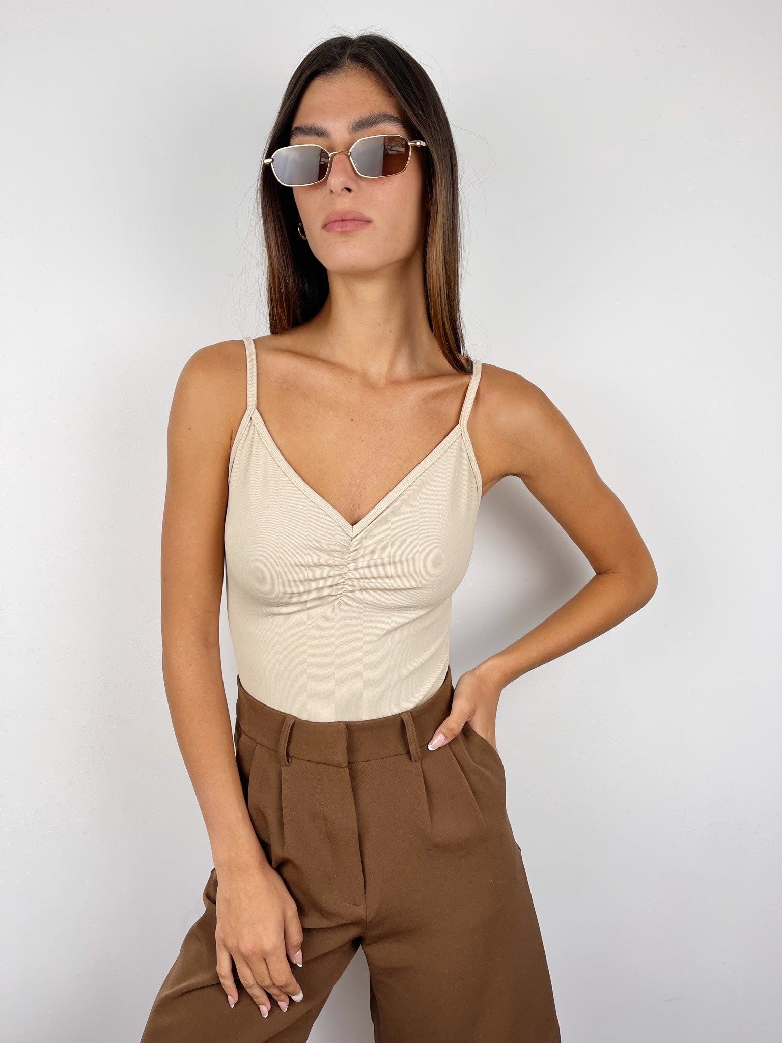 גופיית וי כיווצים - ITAY BRANDS