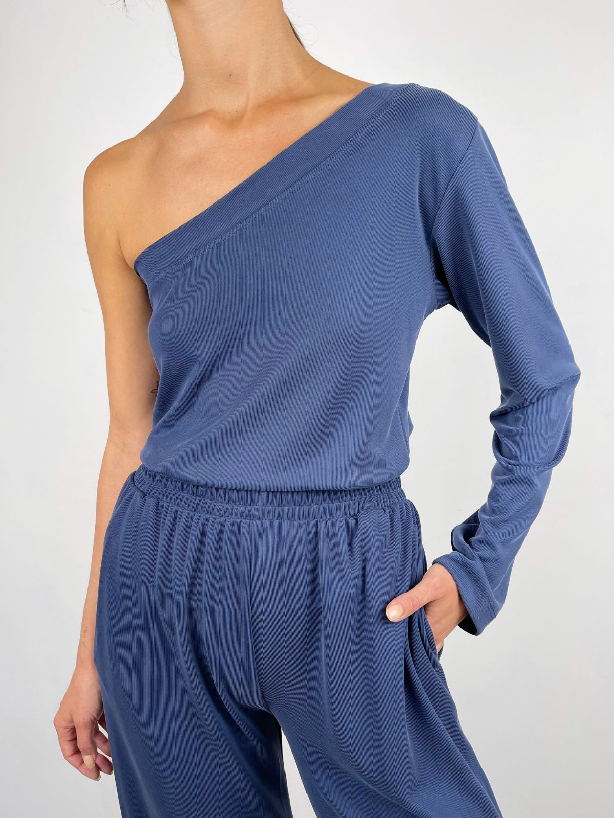 חולצת וואן שולדר ארוכה בד מודל - ITAY BRANDS