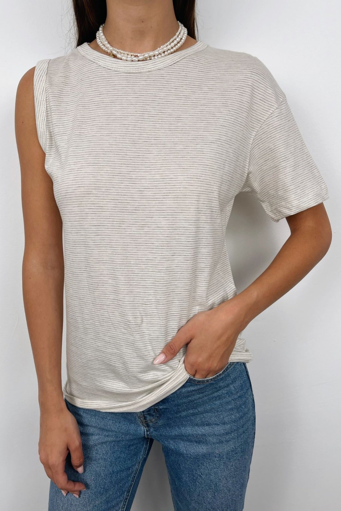 טי שרט א-סימטרית - ITAY BRANDS