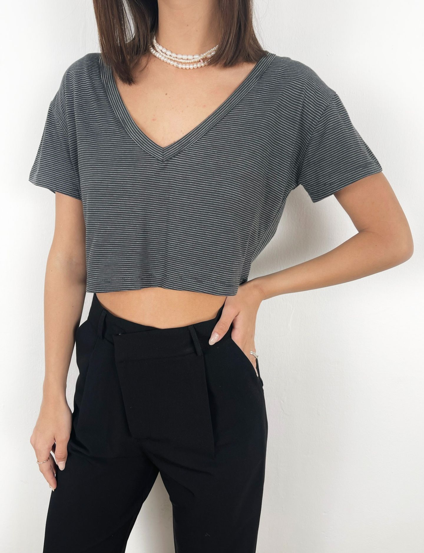 חולצת קרופ וי פסים - ITAY BRANDS