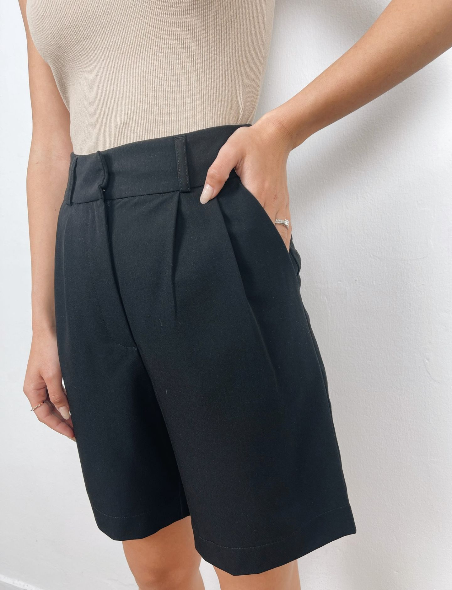 מכנסי ברמודה מחוייטים - ITAY BRANDS