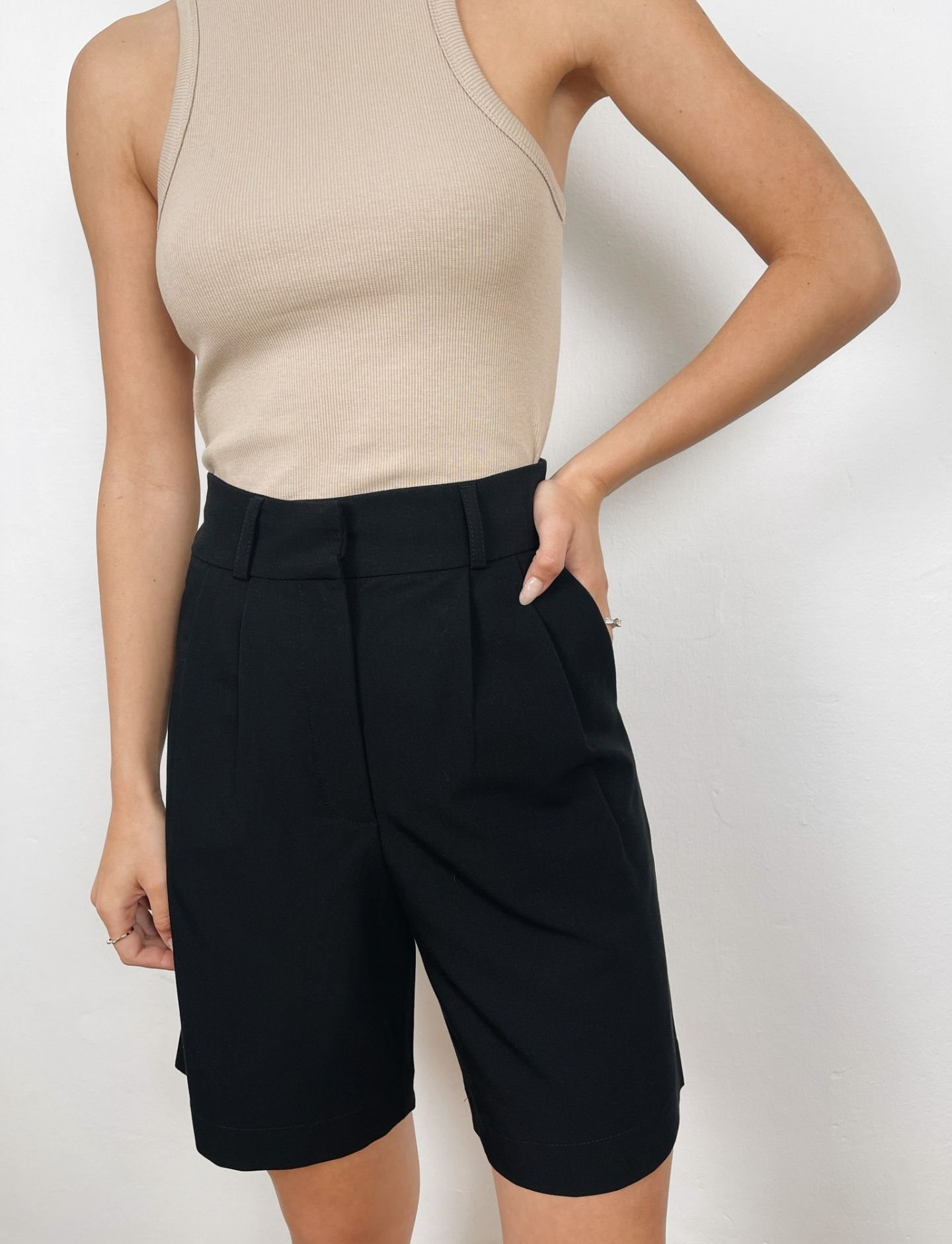 מכנסי ברמודה מחוייטים - ITAY BRANDS