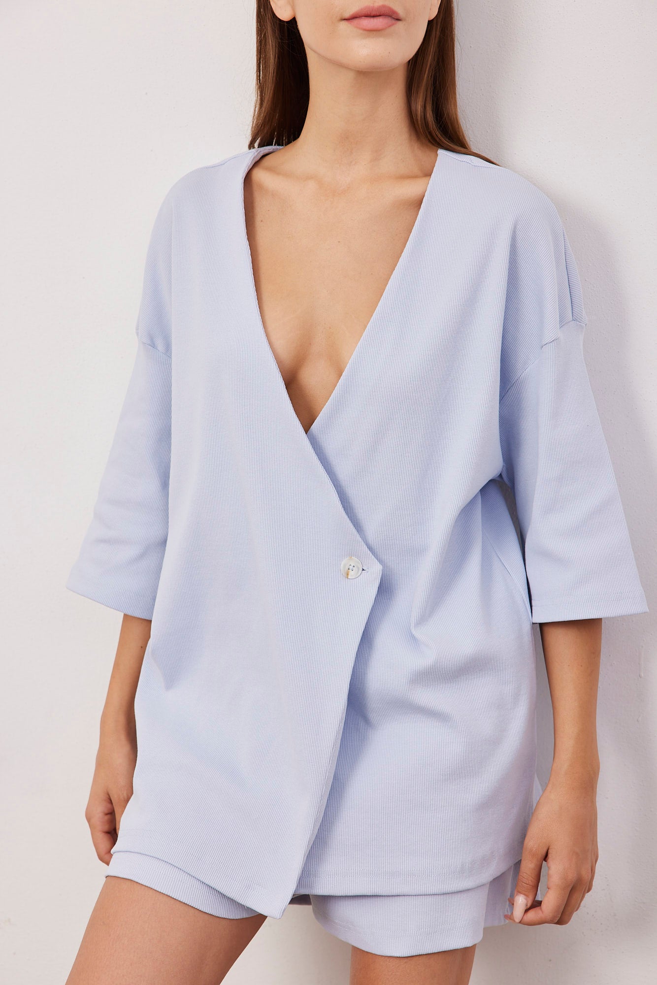 חליפה עם חולצת מעטפת - ITAY BRANDS