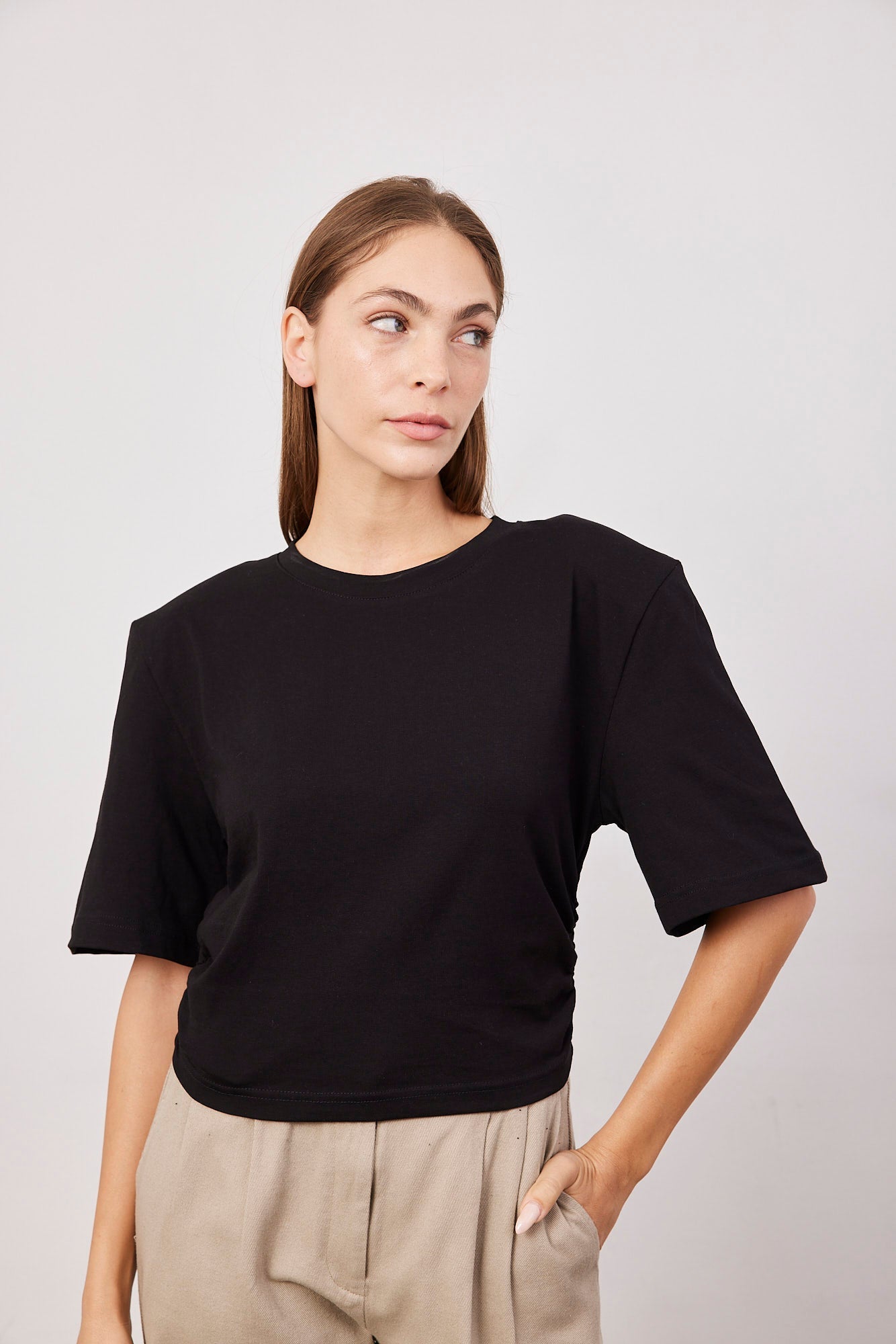 חולצה עם כריות בכתפיים - ITAY BRANDS