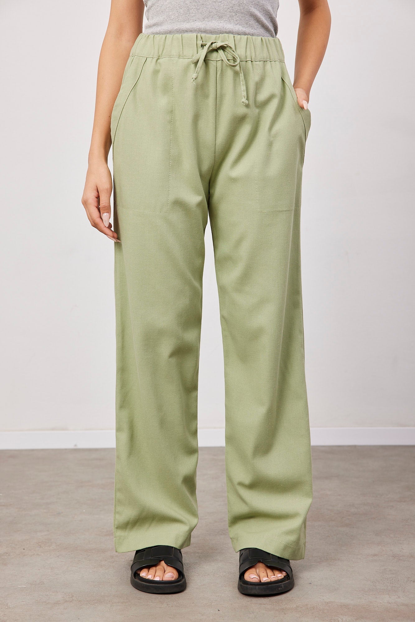 מכנסיים במראה פשתן עם קשירה - ITAY BRANDS