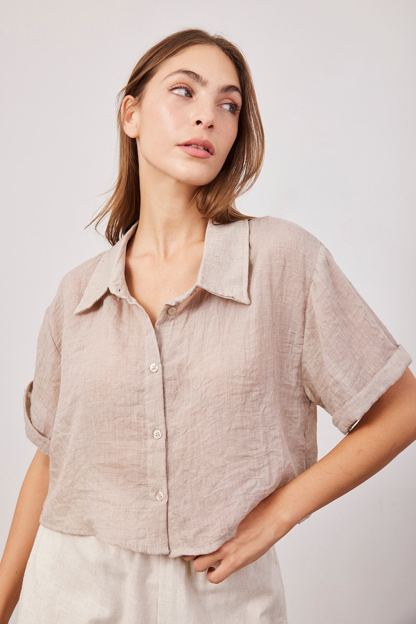 חולצת קרופ שקפקפה מכופתרת - ITAY BRANDS