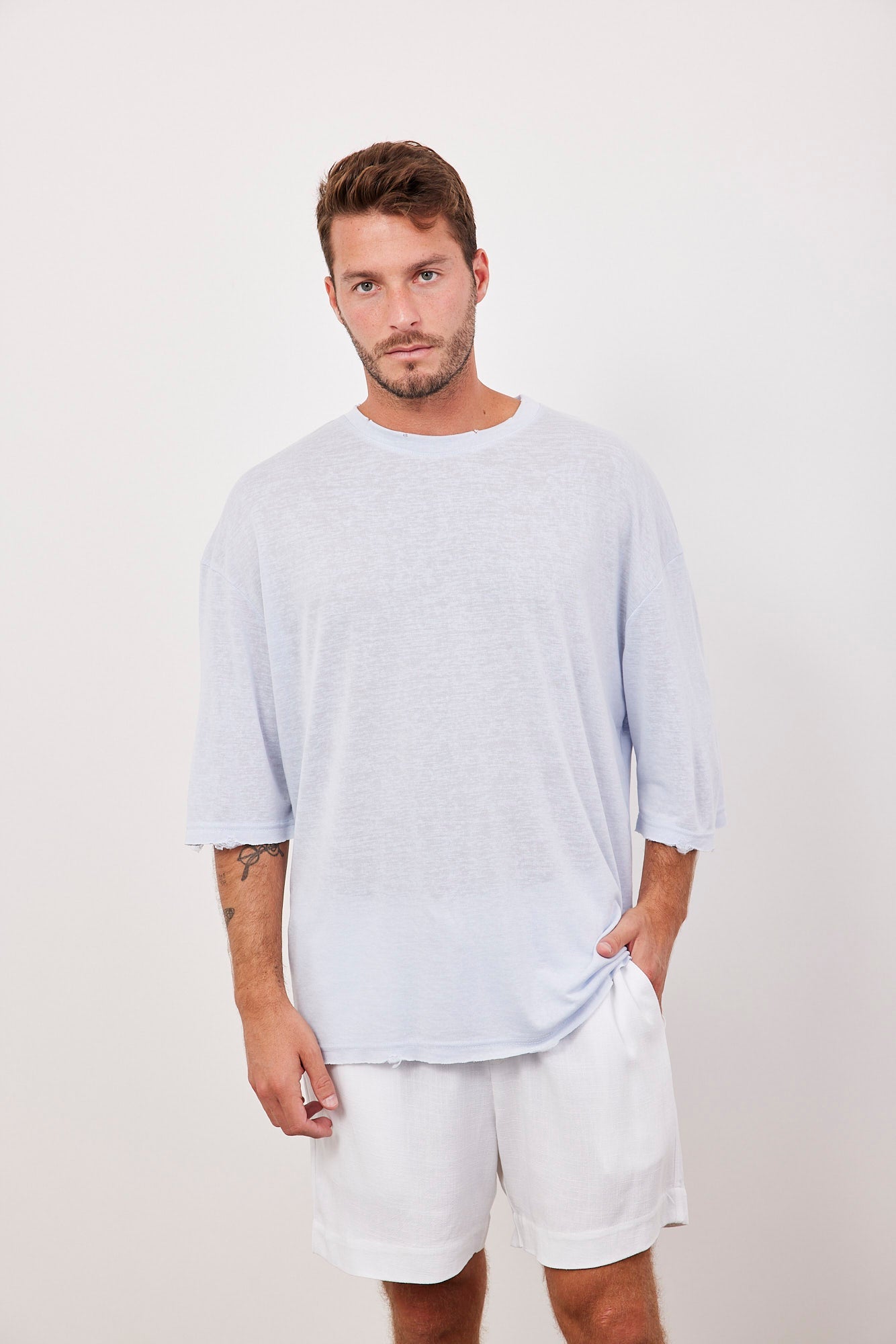 טישרט בגזרה רחבה עם קרעים - ITAY BRANDS