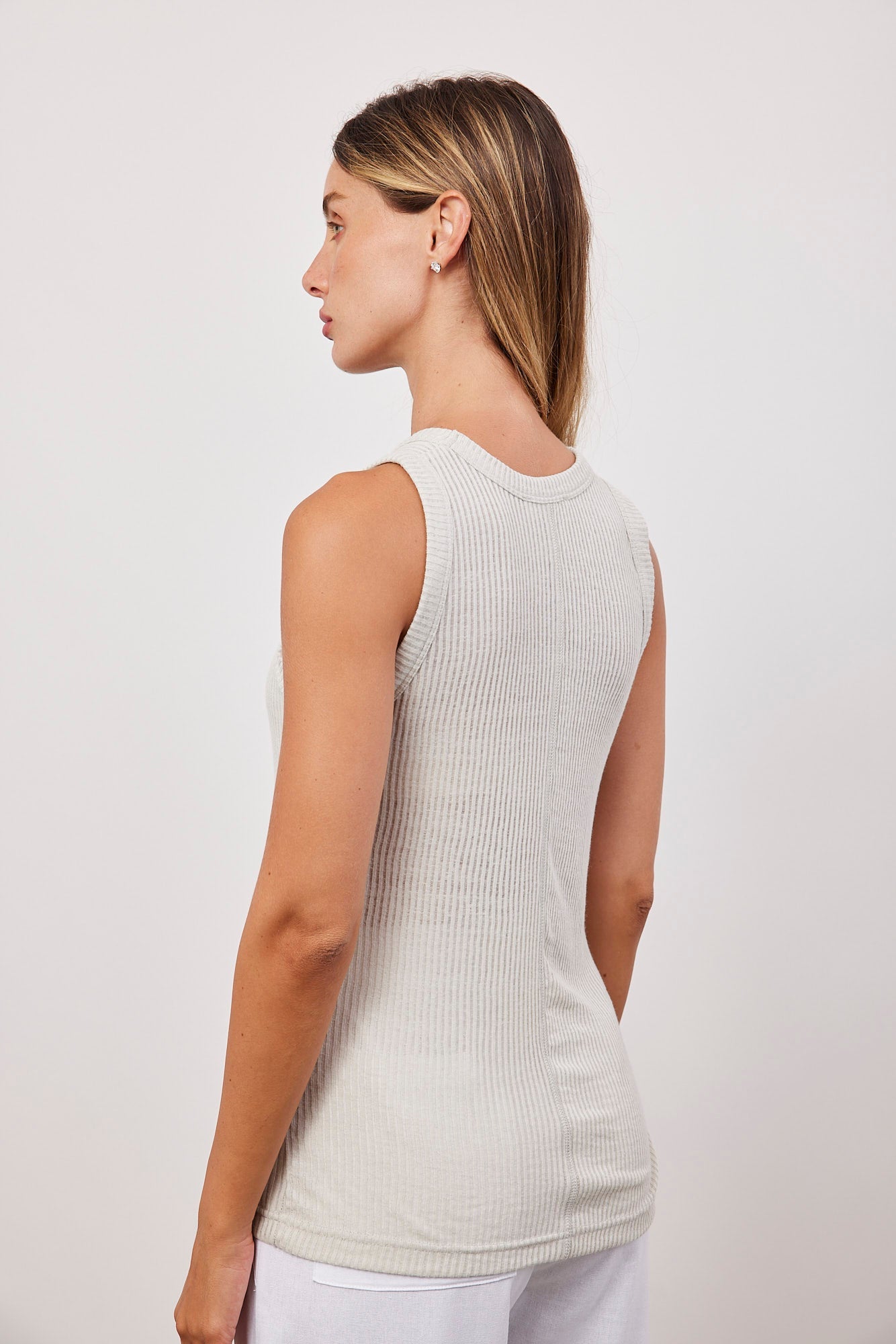 גופייה רכה בטקסטורת פסים - ITAY BRANDS