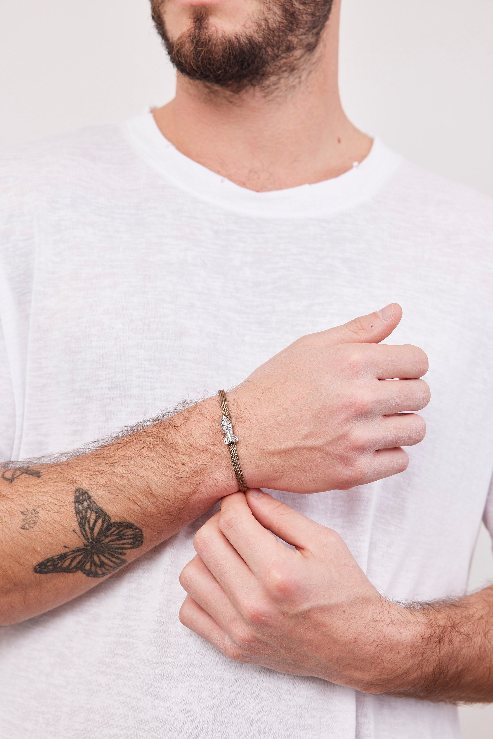 צמיד חבל בשילוב חרוז דג