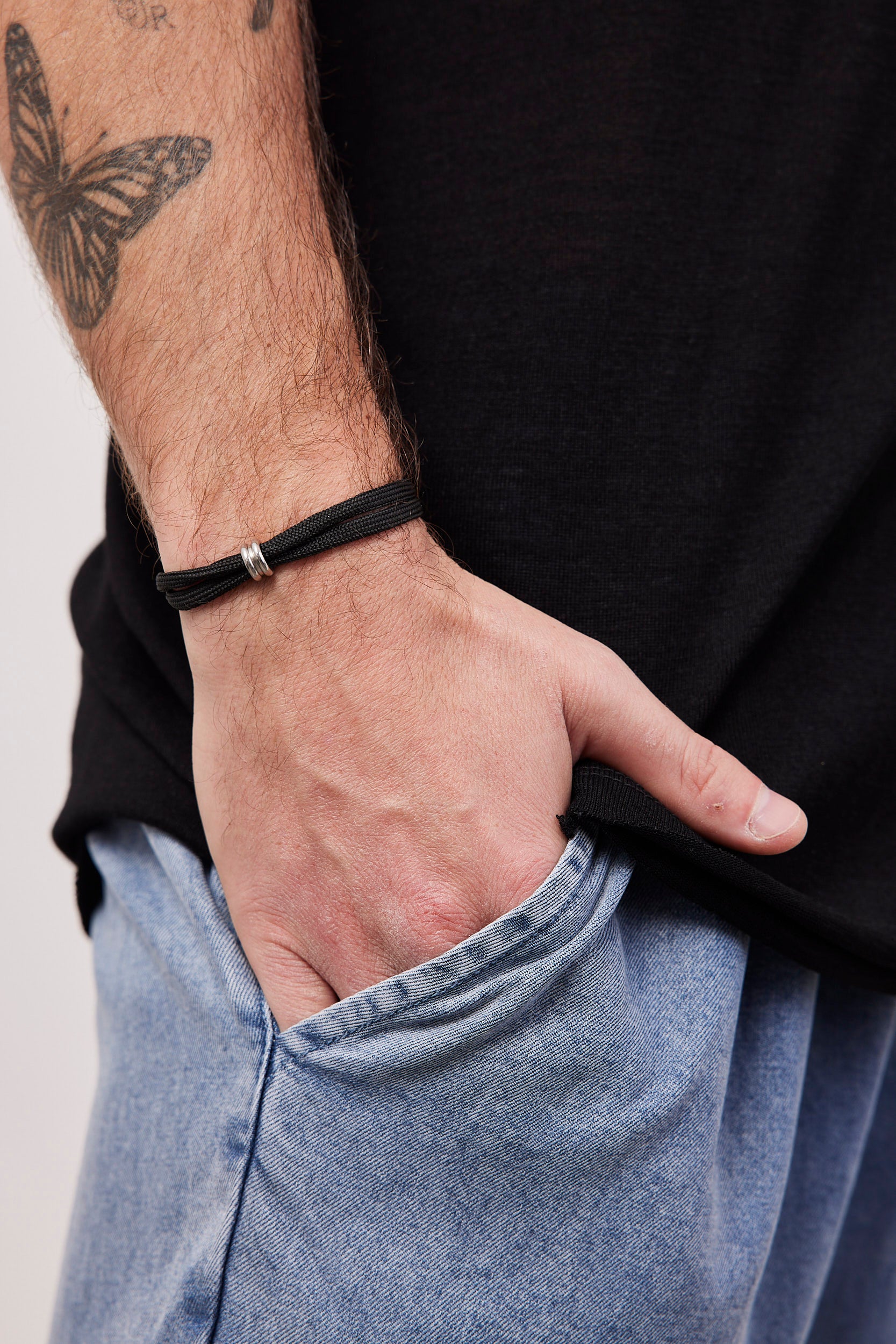 צמיד חבל שחור כפול