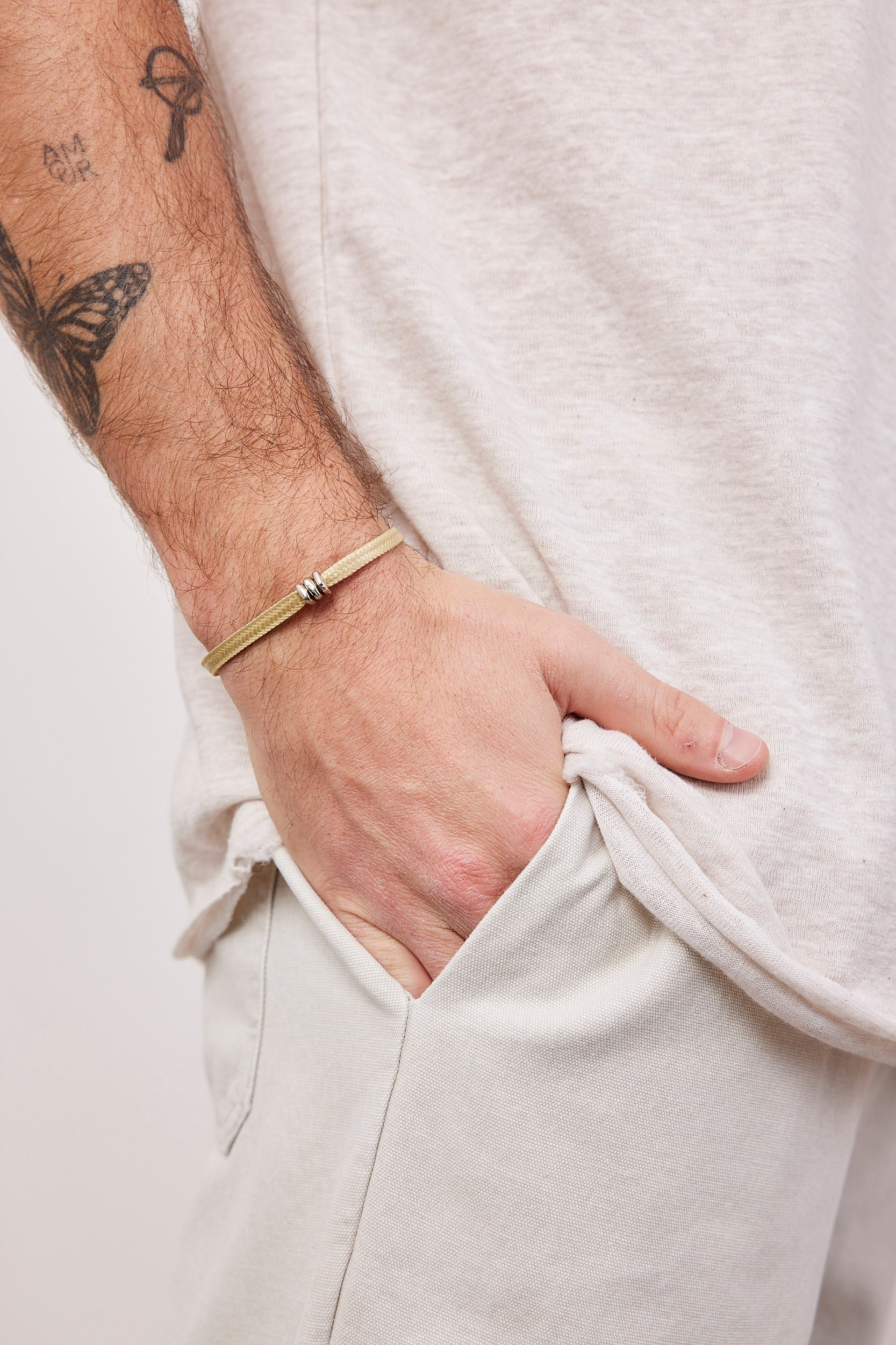 צמיד חוט משולב חרוזים מרובעים