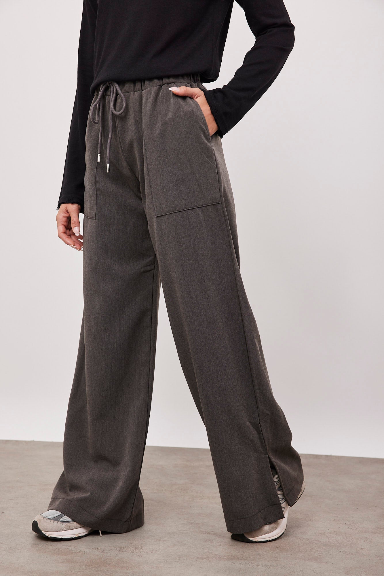 מכנסיים מבד מחויט עם גומי במותן - ITAY BRANDS