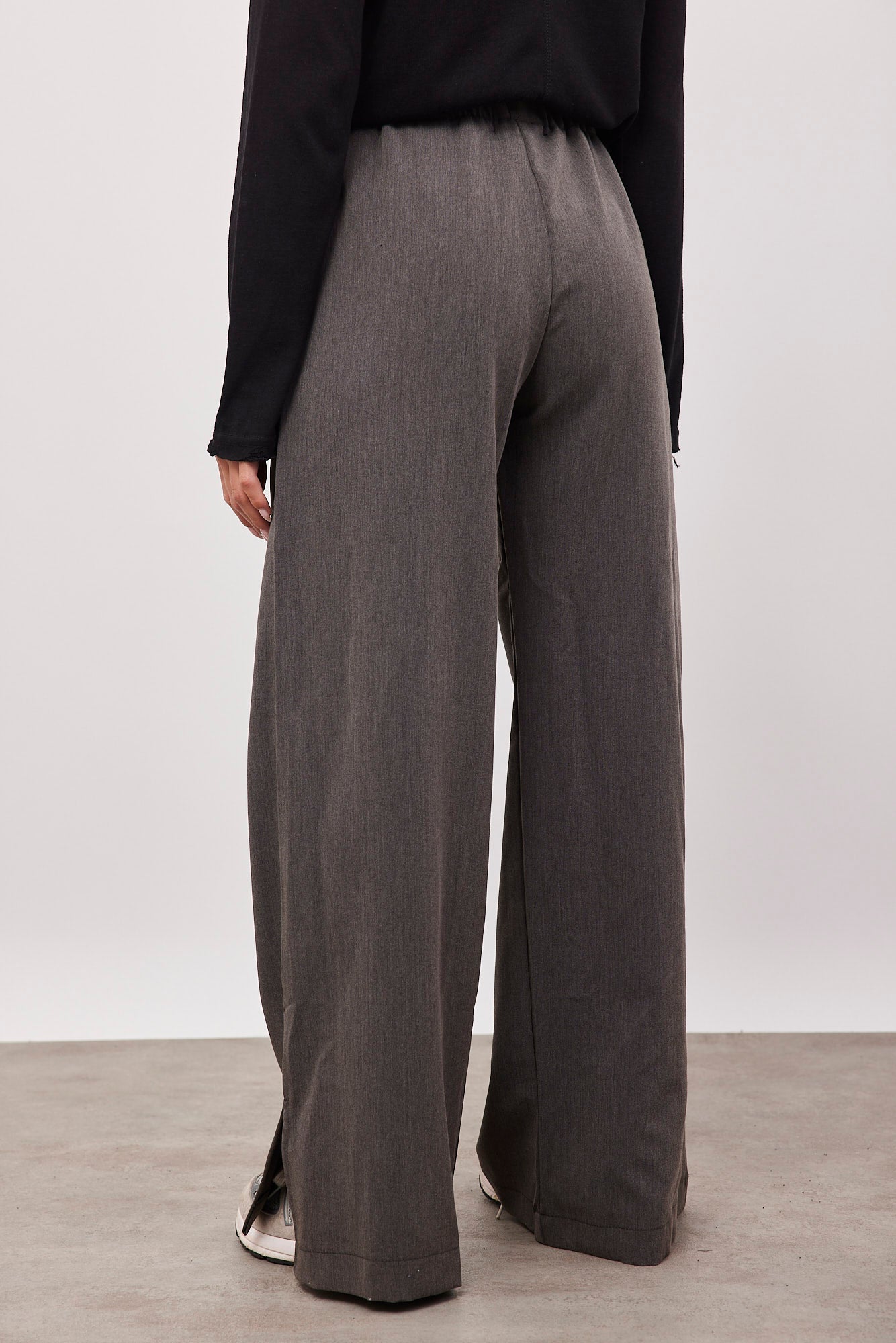 מכנסיים מבד מחויט עם גומי במותן - ITAY BRANDS