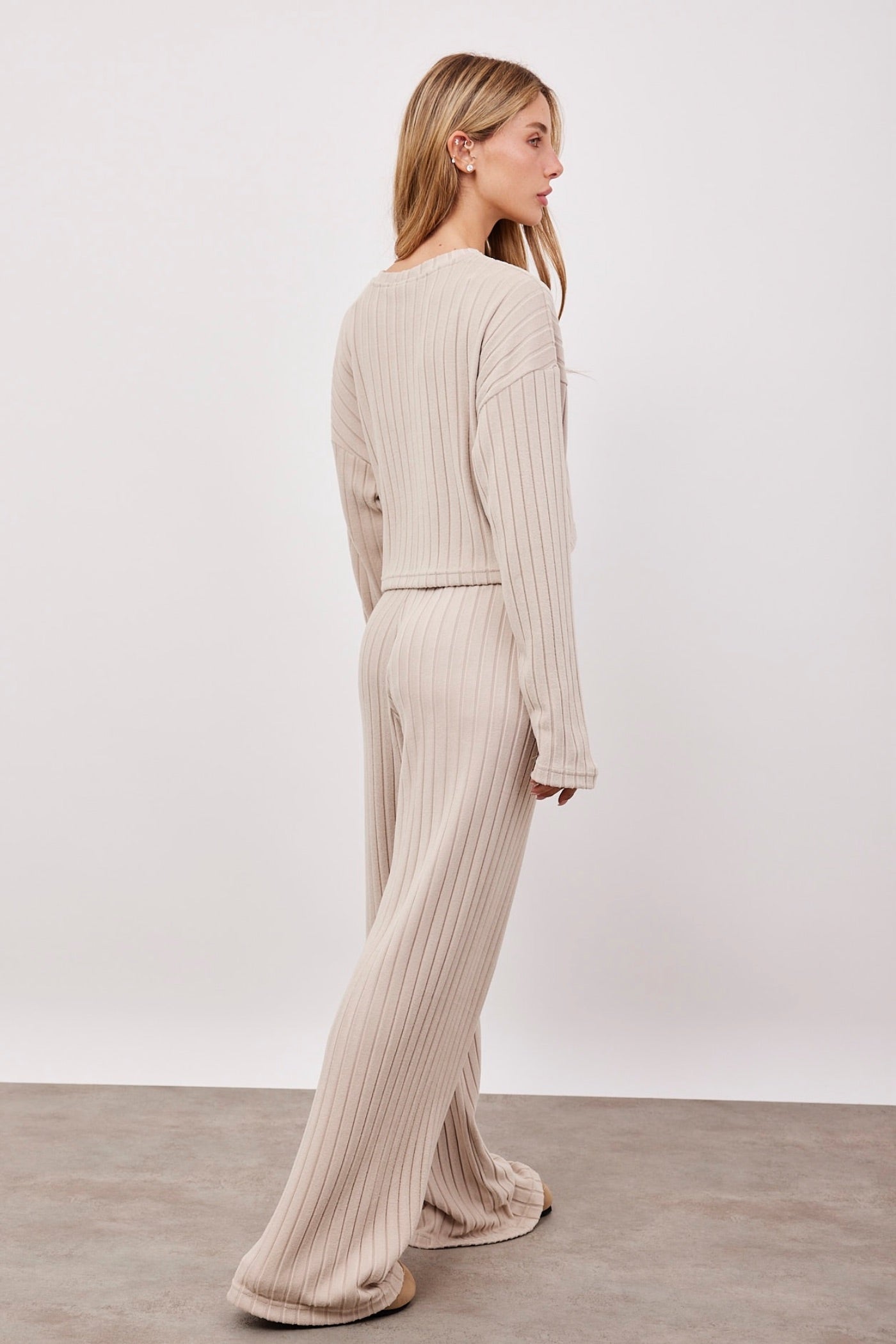 חליפה מבד רך בטקסטורת פסים - ITAY BRANDS