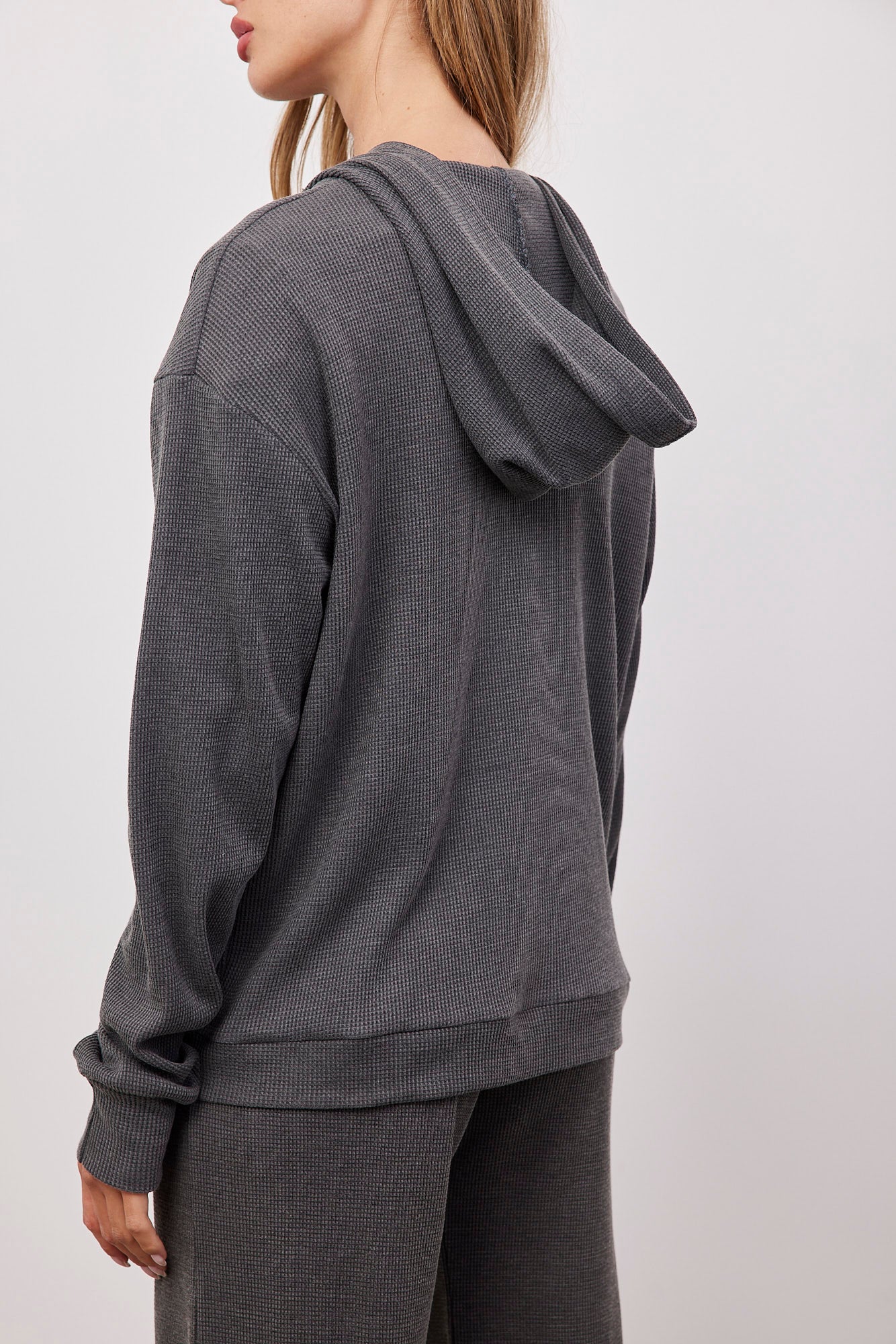 סווטשירט קפוצ'ון מבד וופל - ITAY BRANDS