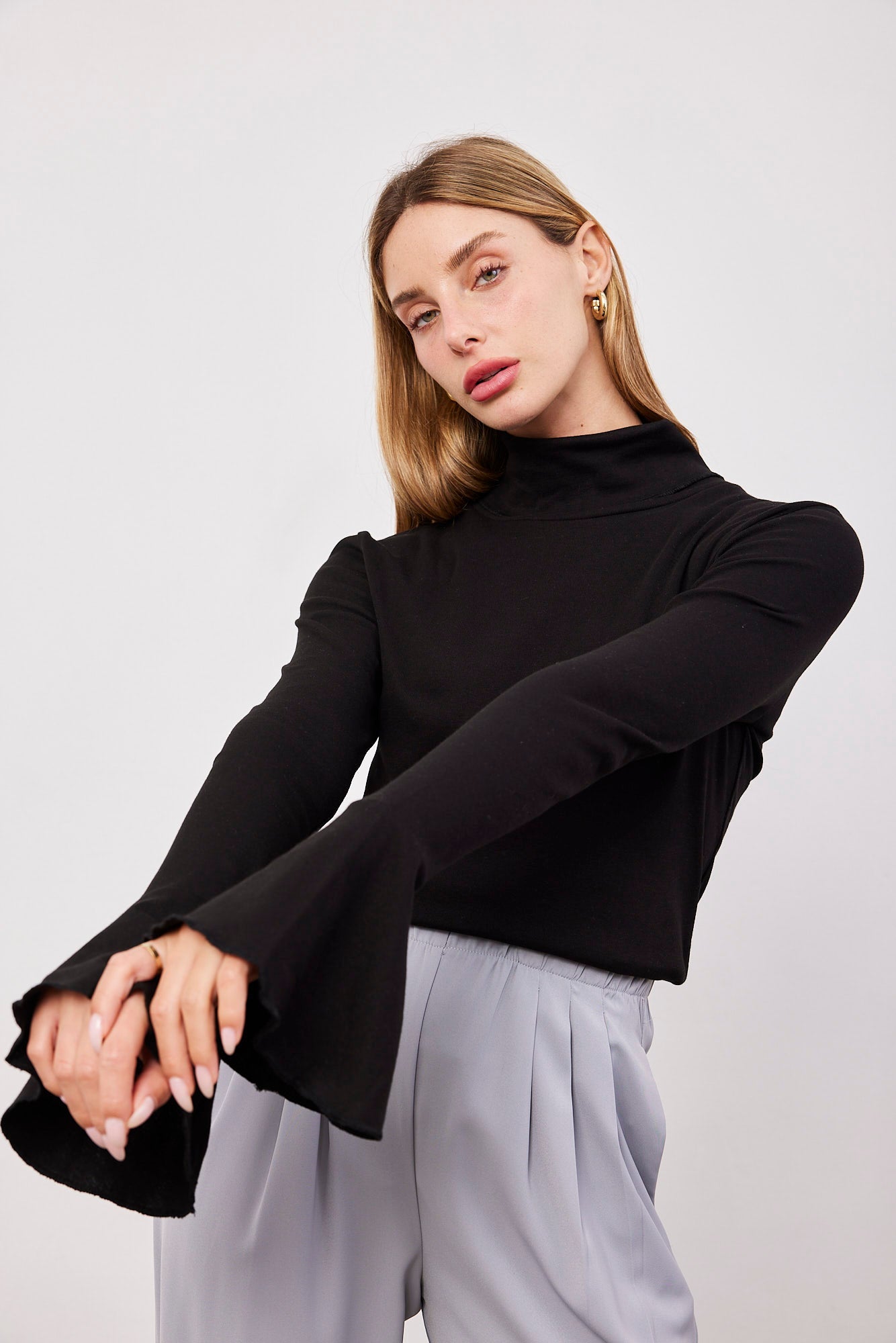 חולצת גולף עם שרוולי פעמון - ITAY BRANDS