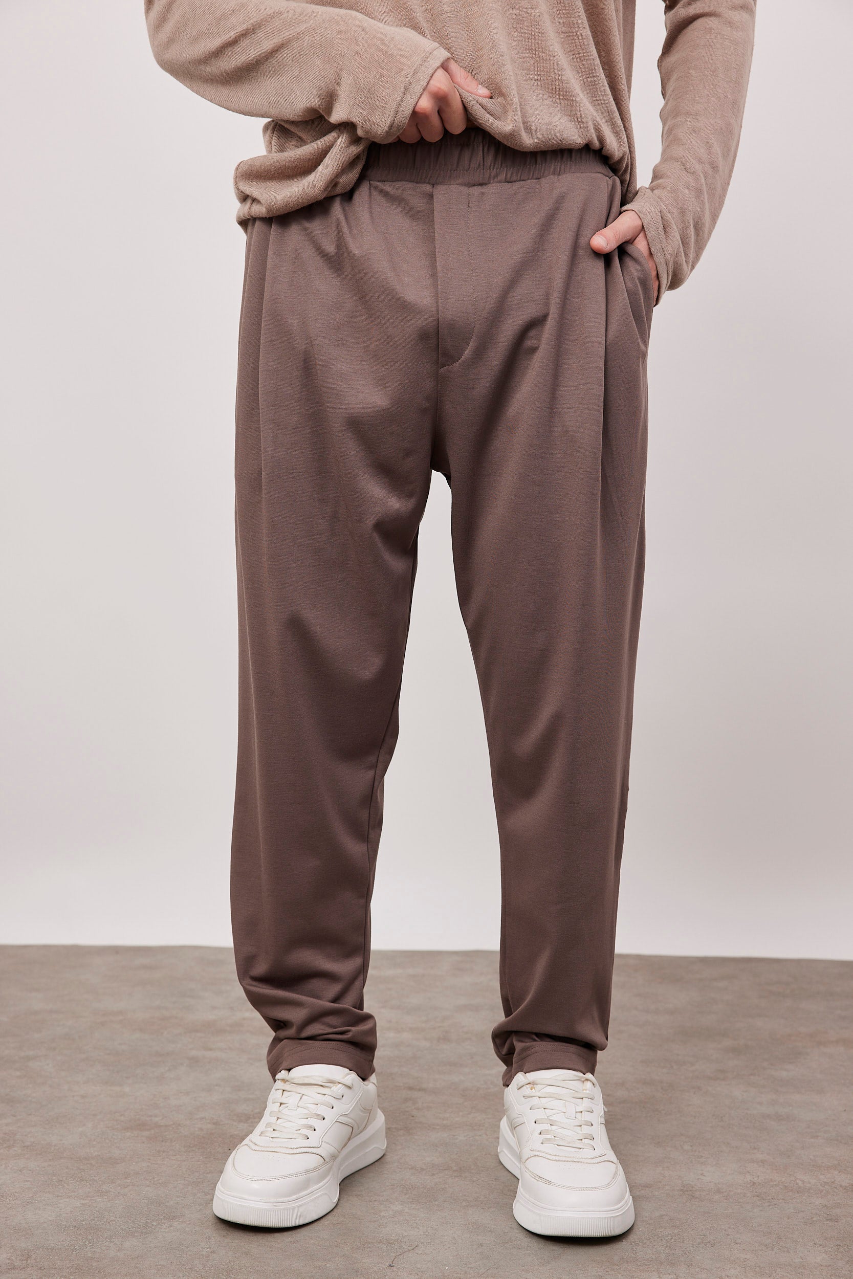 מכנס בסגנון מחוייט עם גומי