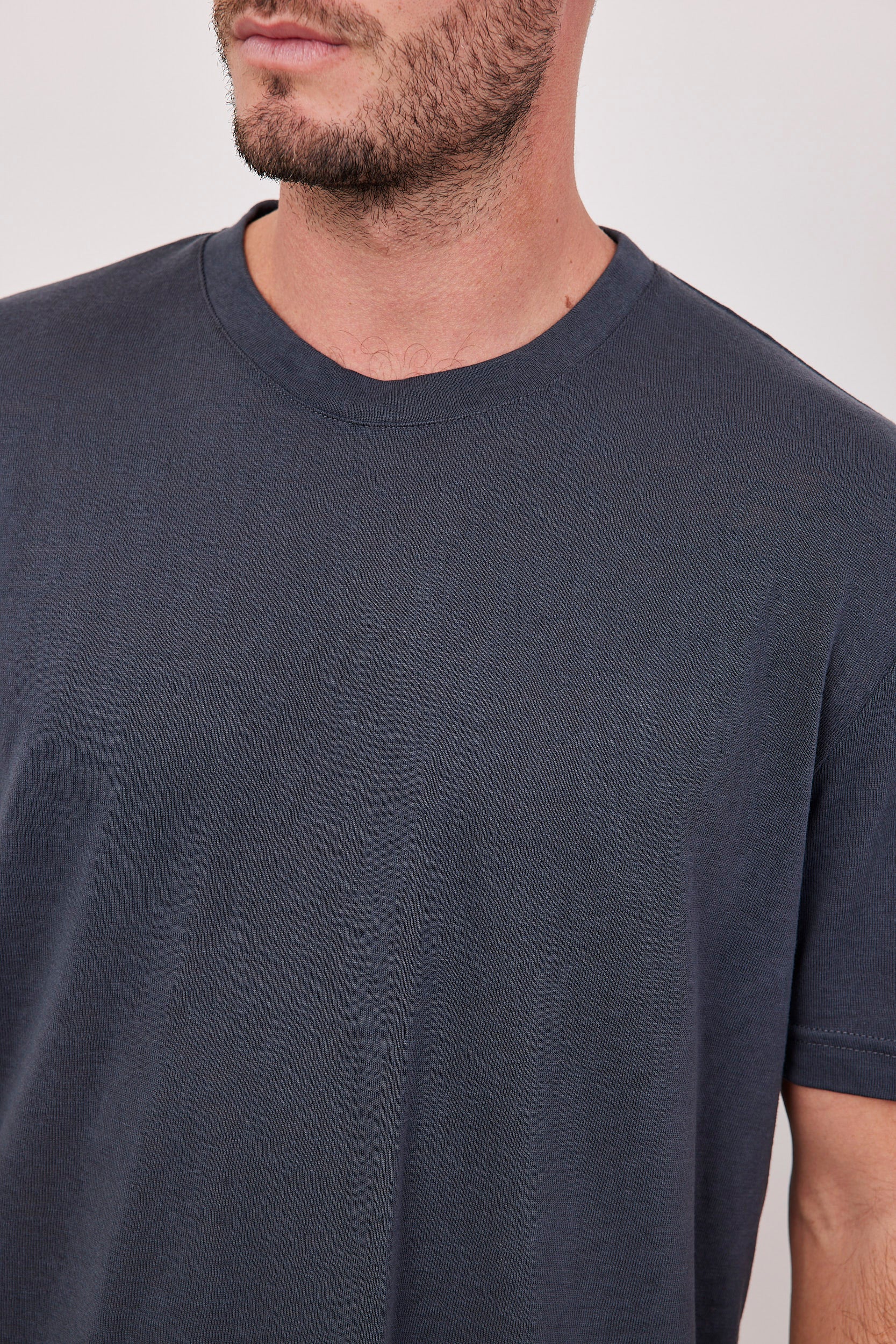 חולצת סלאב במראה פשתן