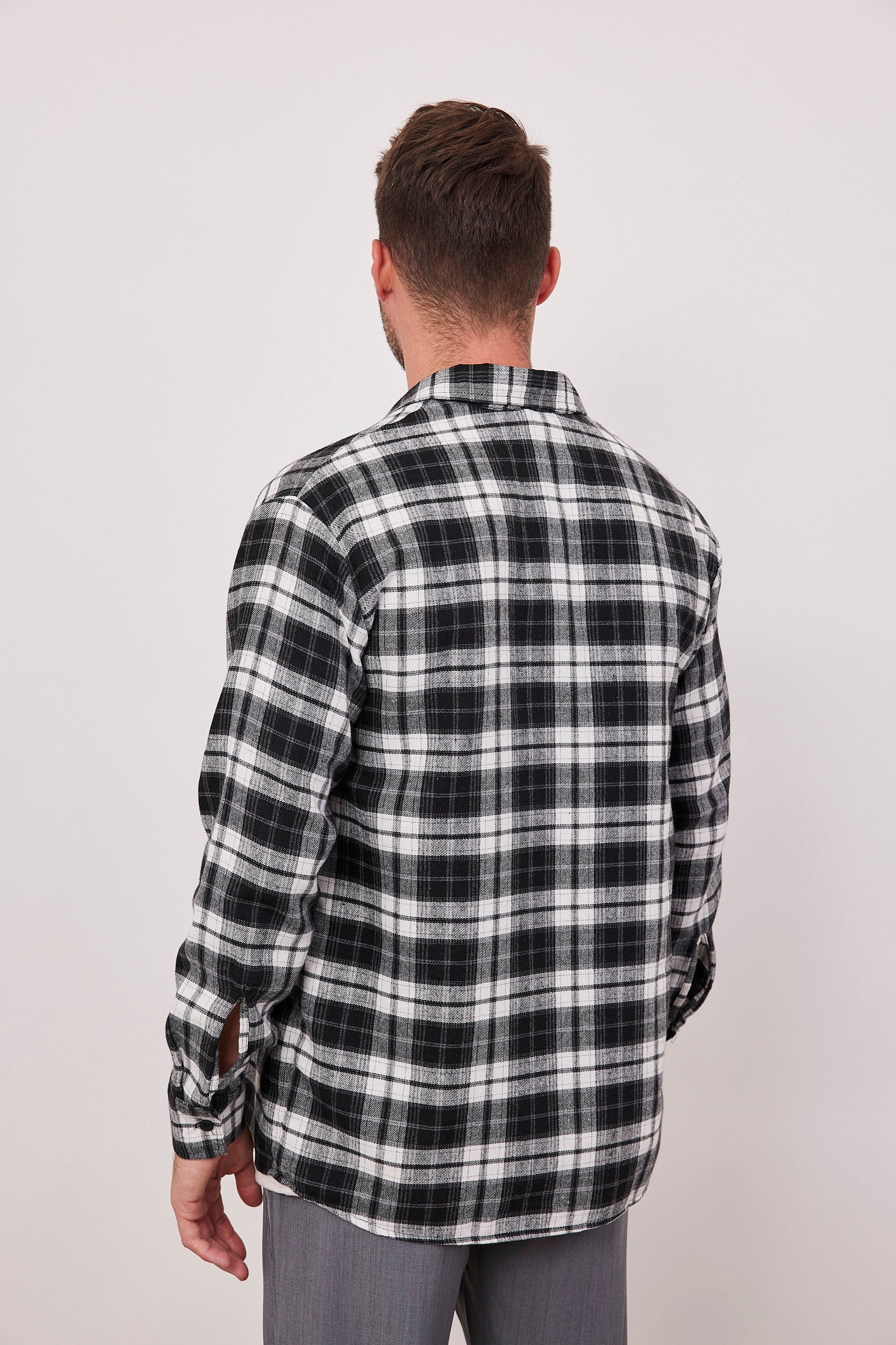 חולצה מכופתרת משבצות