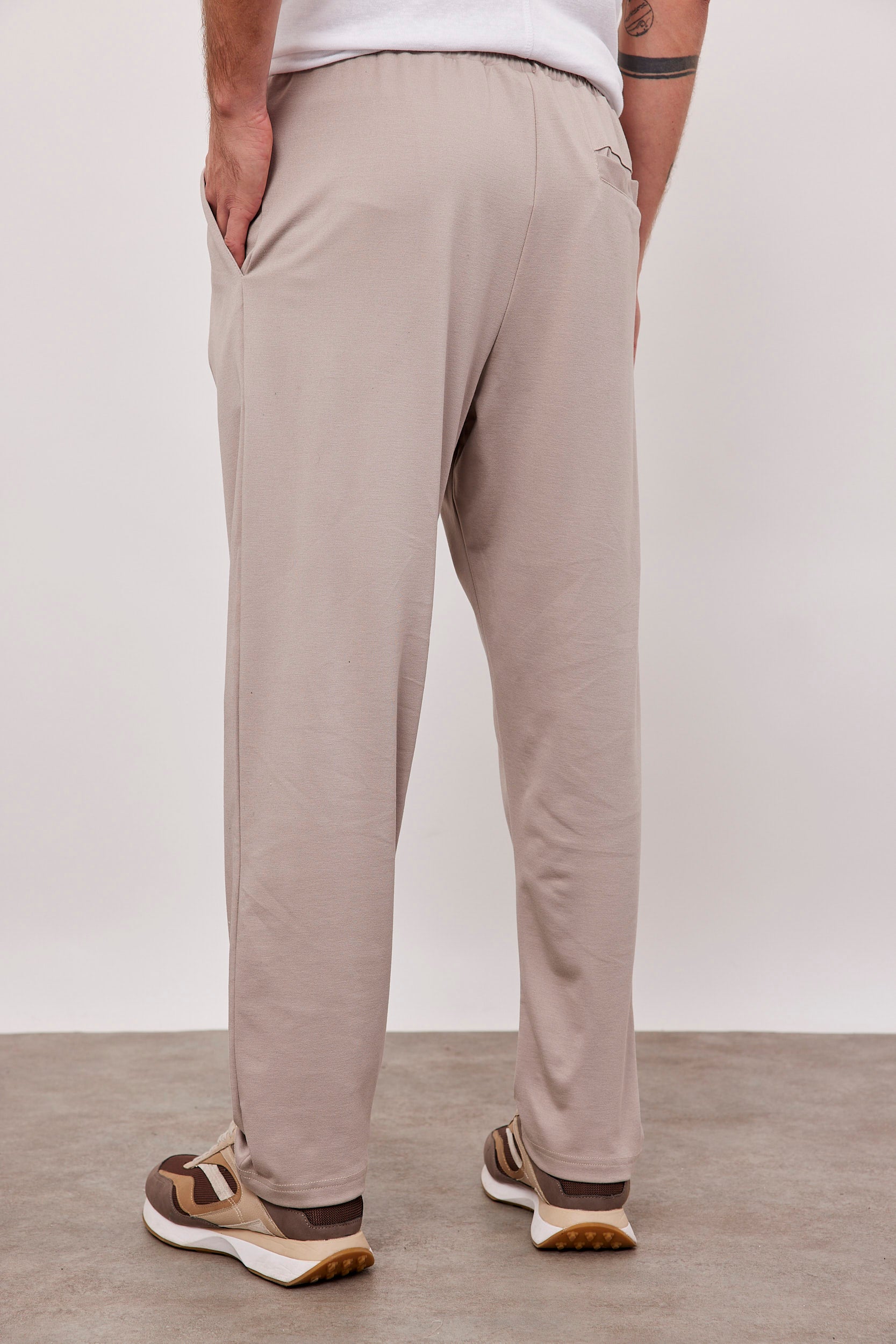 מכנס בסגנון מחוייט עם גומי