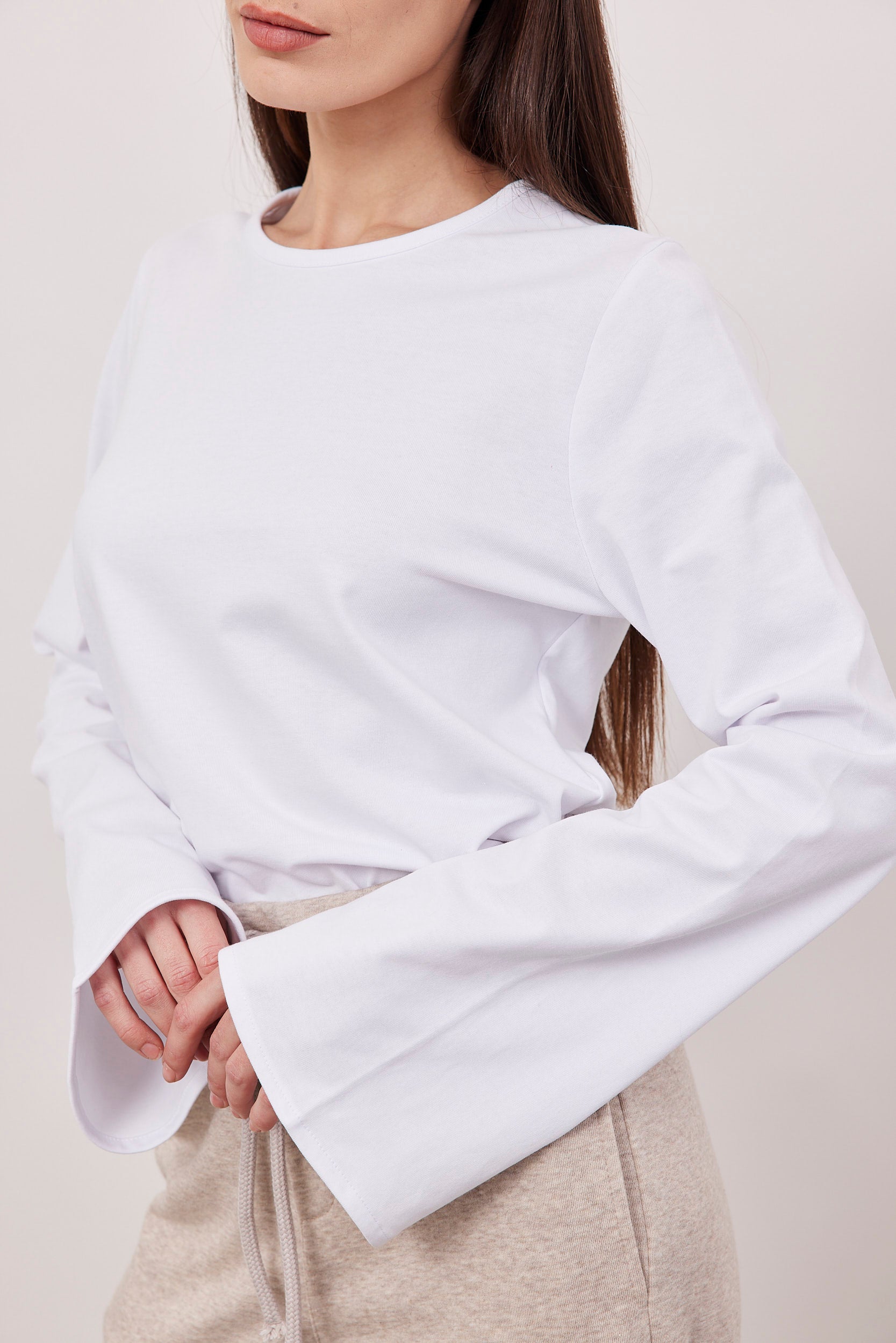 חולצה ארוכה עם סיומת רחבה