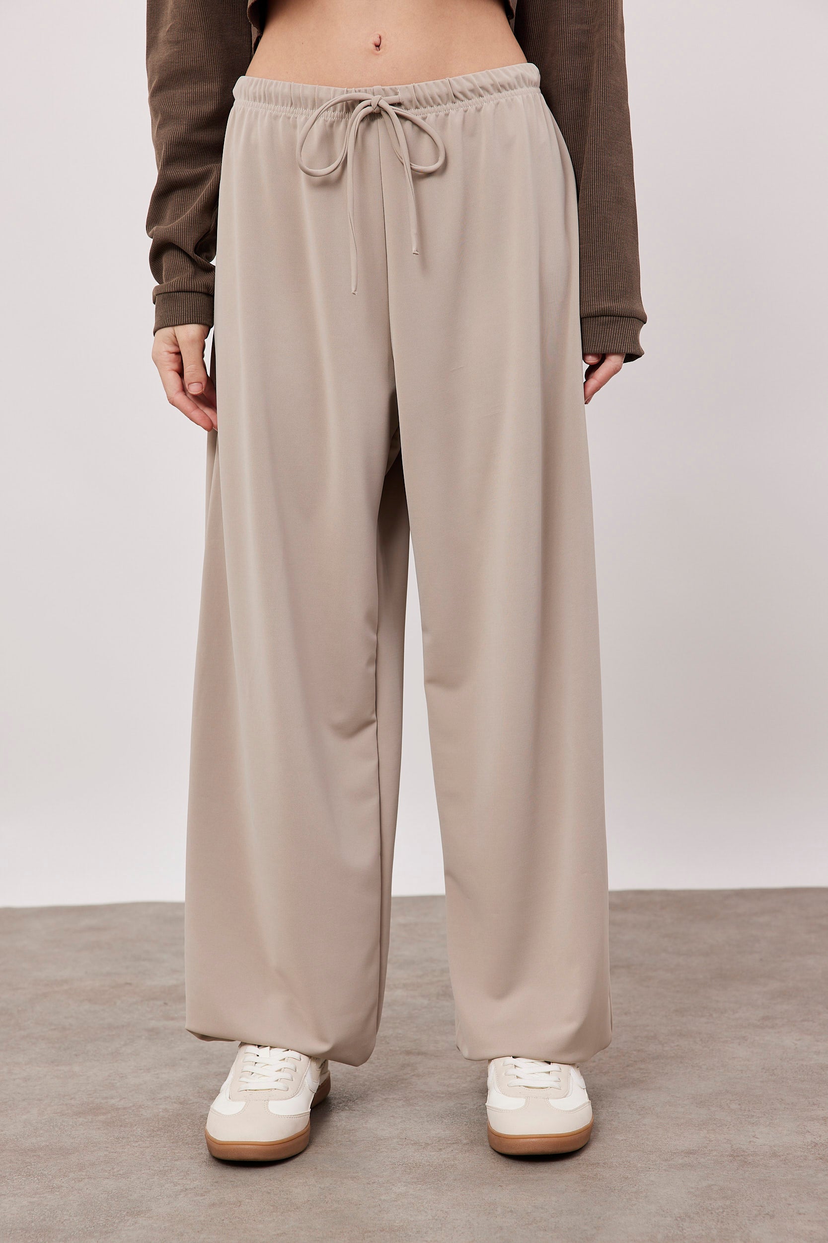 מכנסי בלון עם קשירה