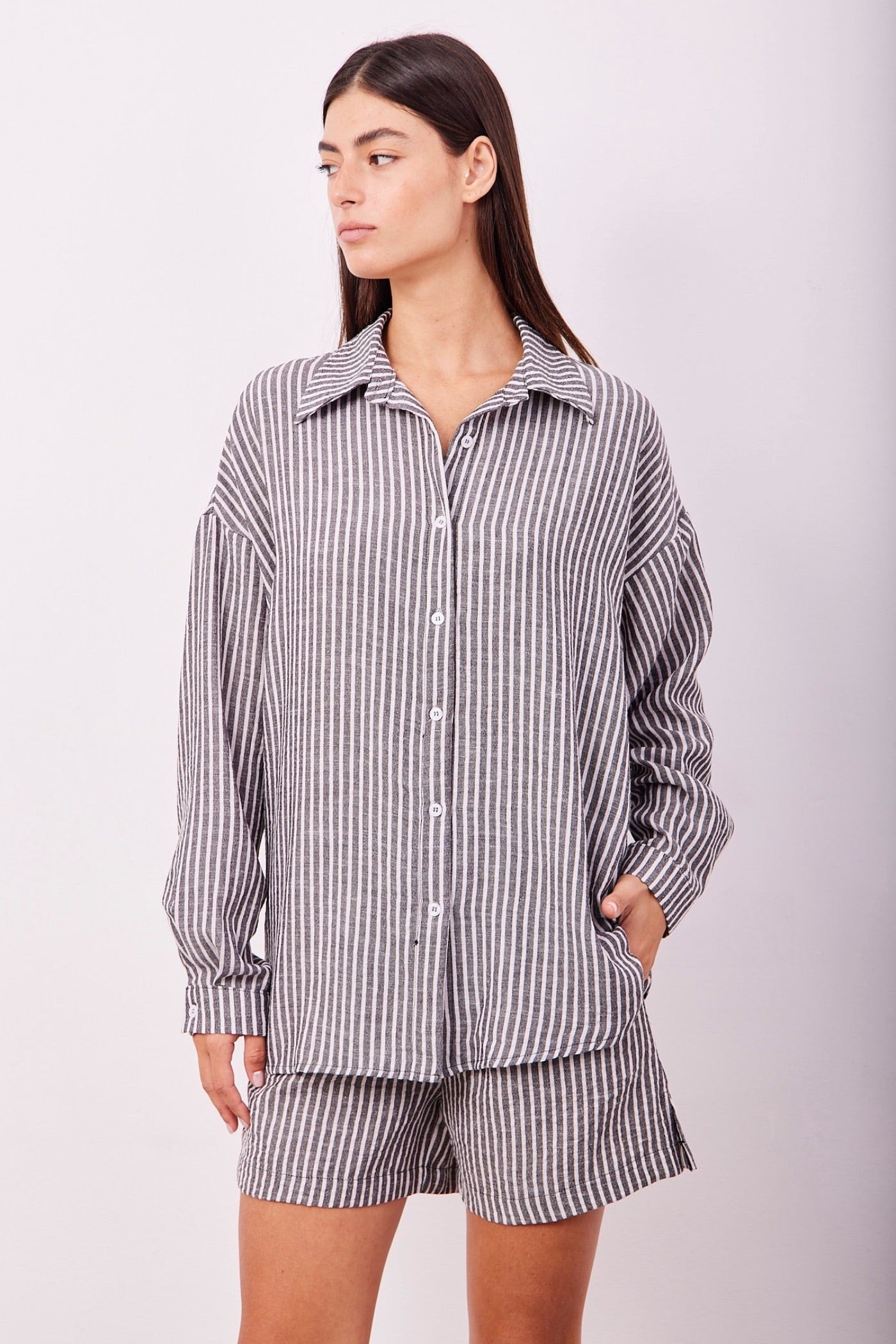 חליפה מכופתרת במראה פשתן בהדפס פסים - ITAY BRANDS