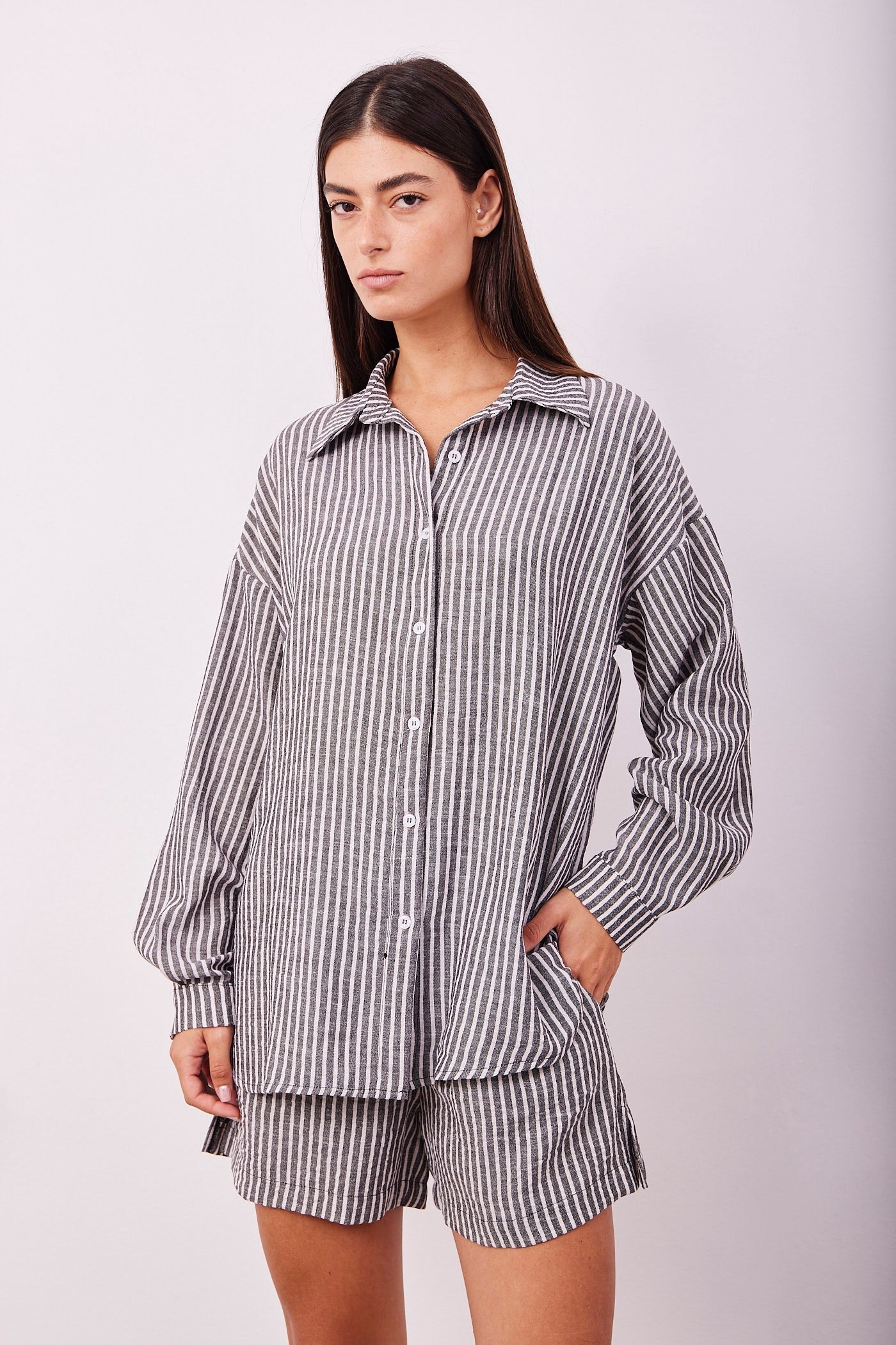 חליפה מכופתרת במראה פשתן בהדפס פסים - ITAY BRANDS