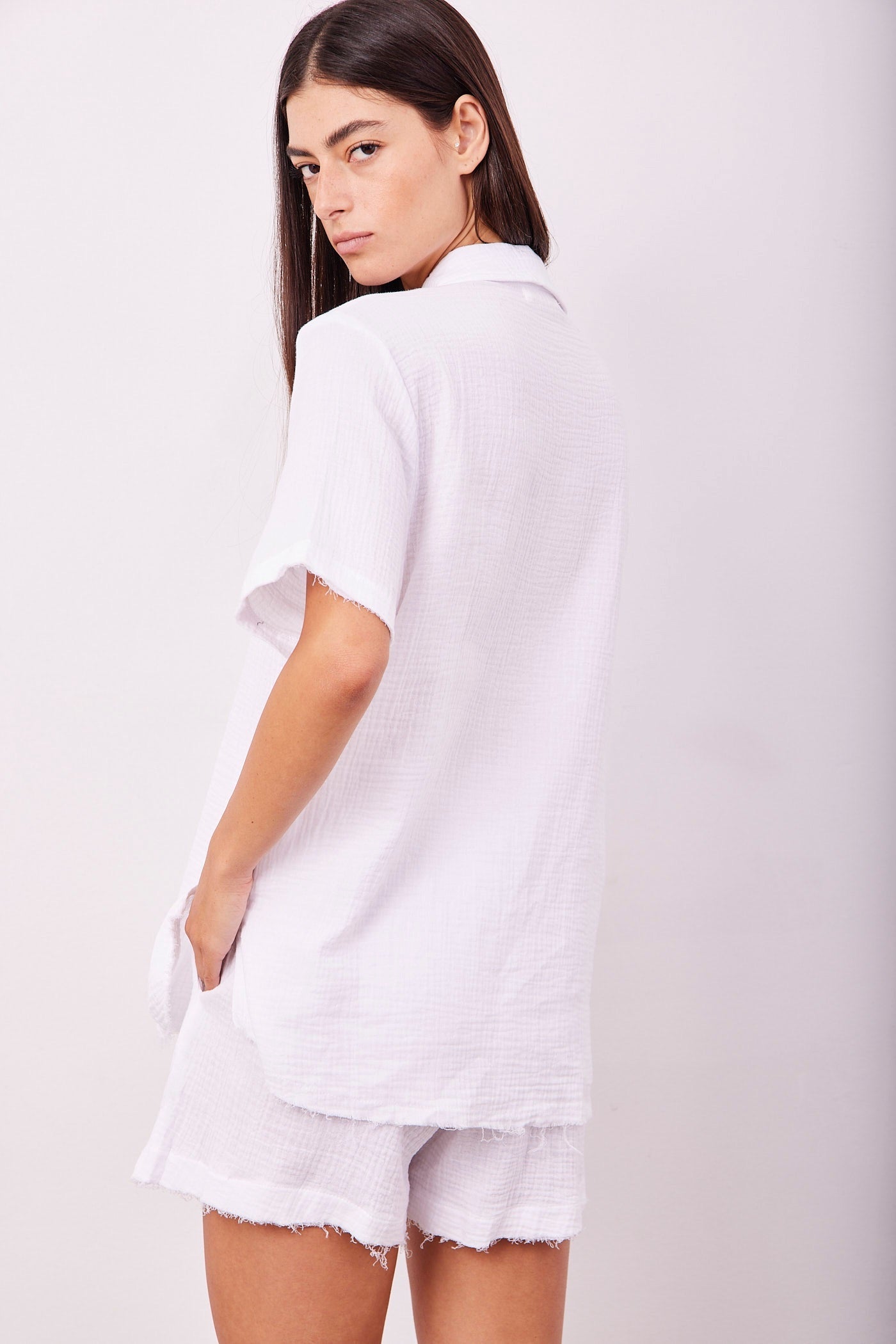 חליפת טטרה קצרה בשילוב כפתורים - ITAY BRANDS