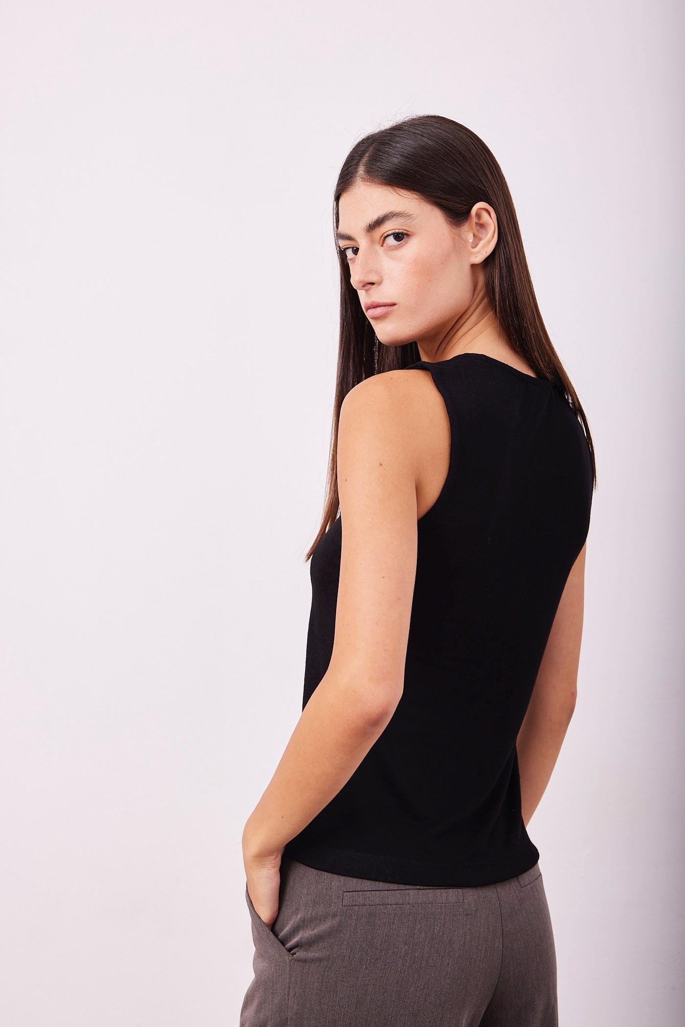 גופיה עם פתח - ITAY BRANDS