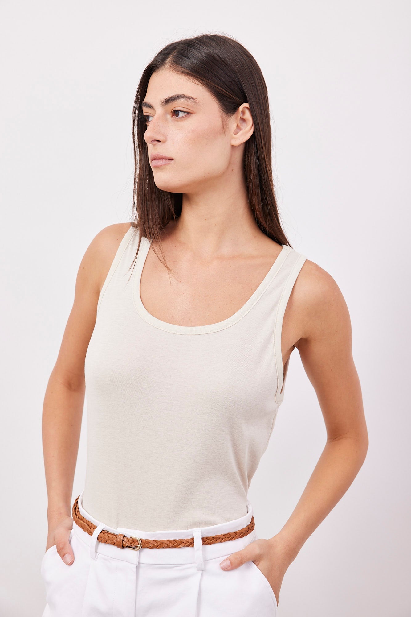 גופיה רכה מחשוף עגול - ITAY BRANDS