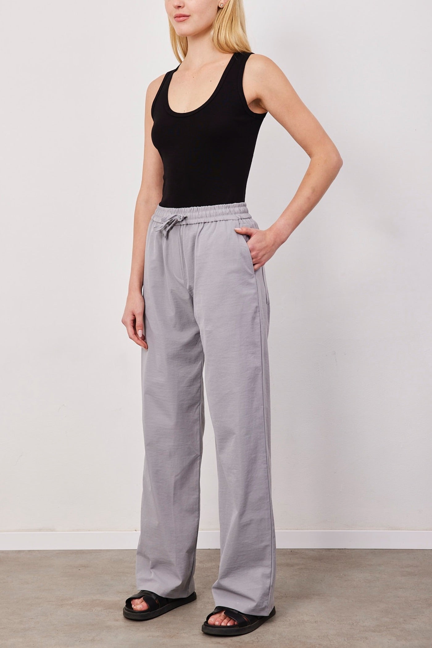 מכנסי ניילון עם קשירה - ITAY BRANDS