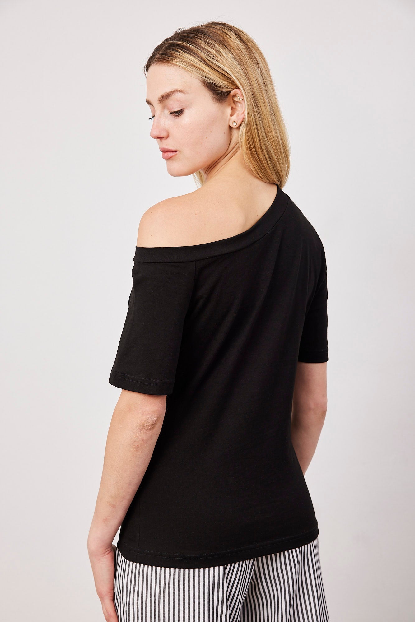 טי שרט אוף שולדר - ITAY BRANDS