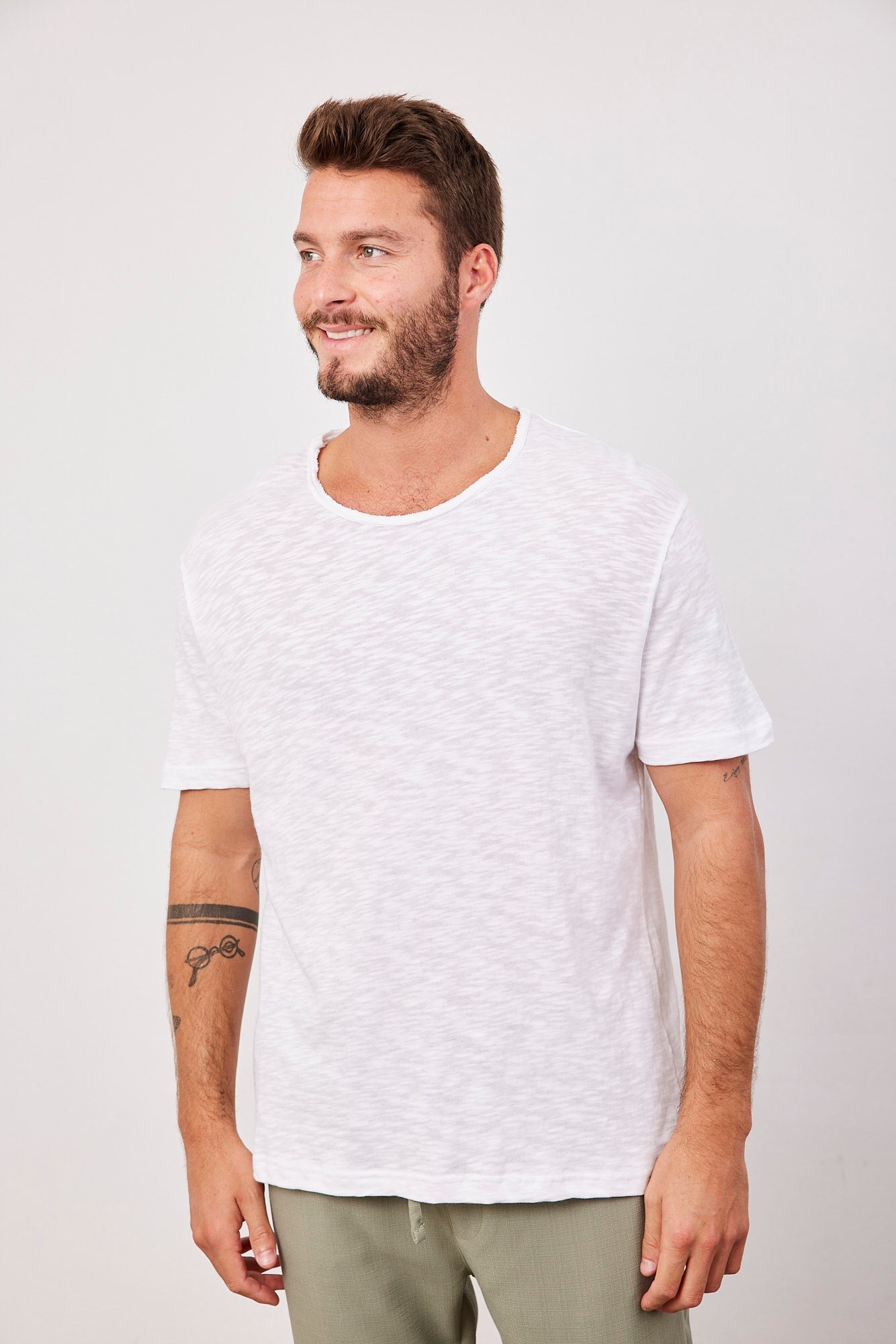 טי-שרט מלאנז׳ צווארון פרום - ITAY BRANDS