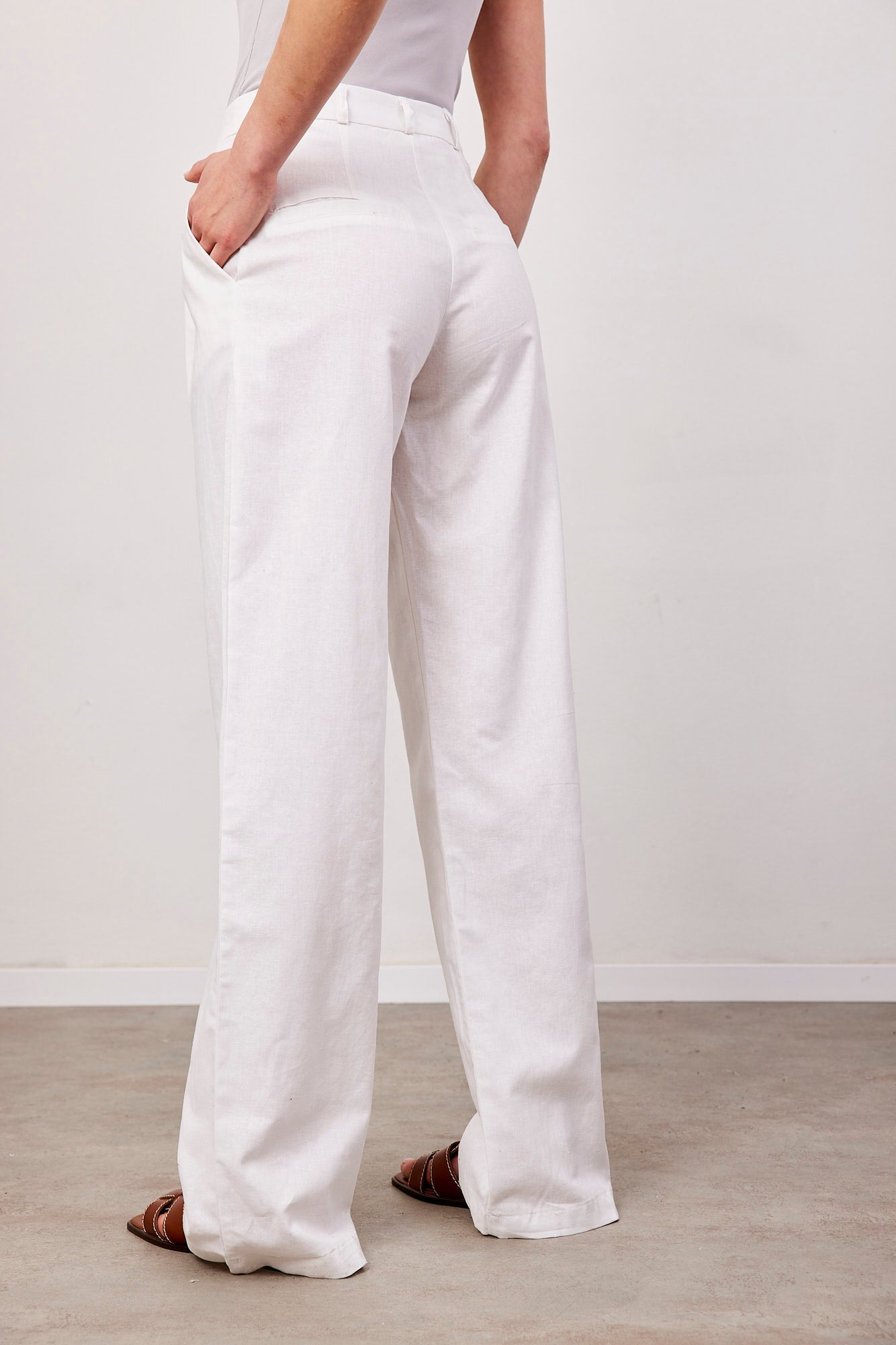 מכנסיים מחויטים מבד פשתן מעורב - ITAY BRANDS