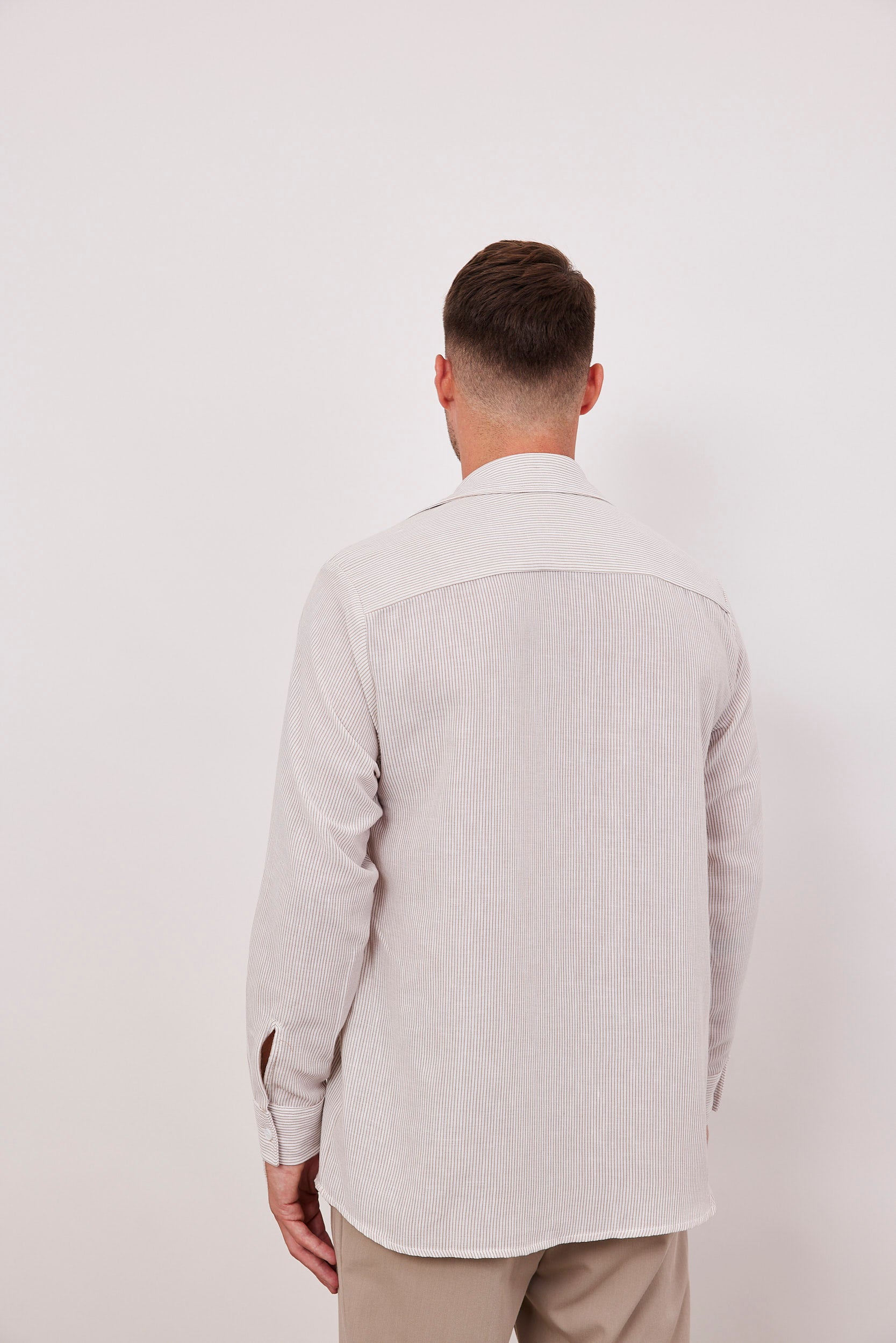 חולצה מכופתרת בטקסטורת פסים