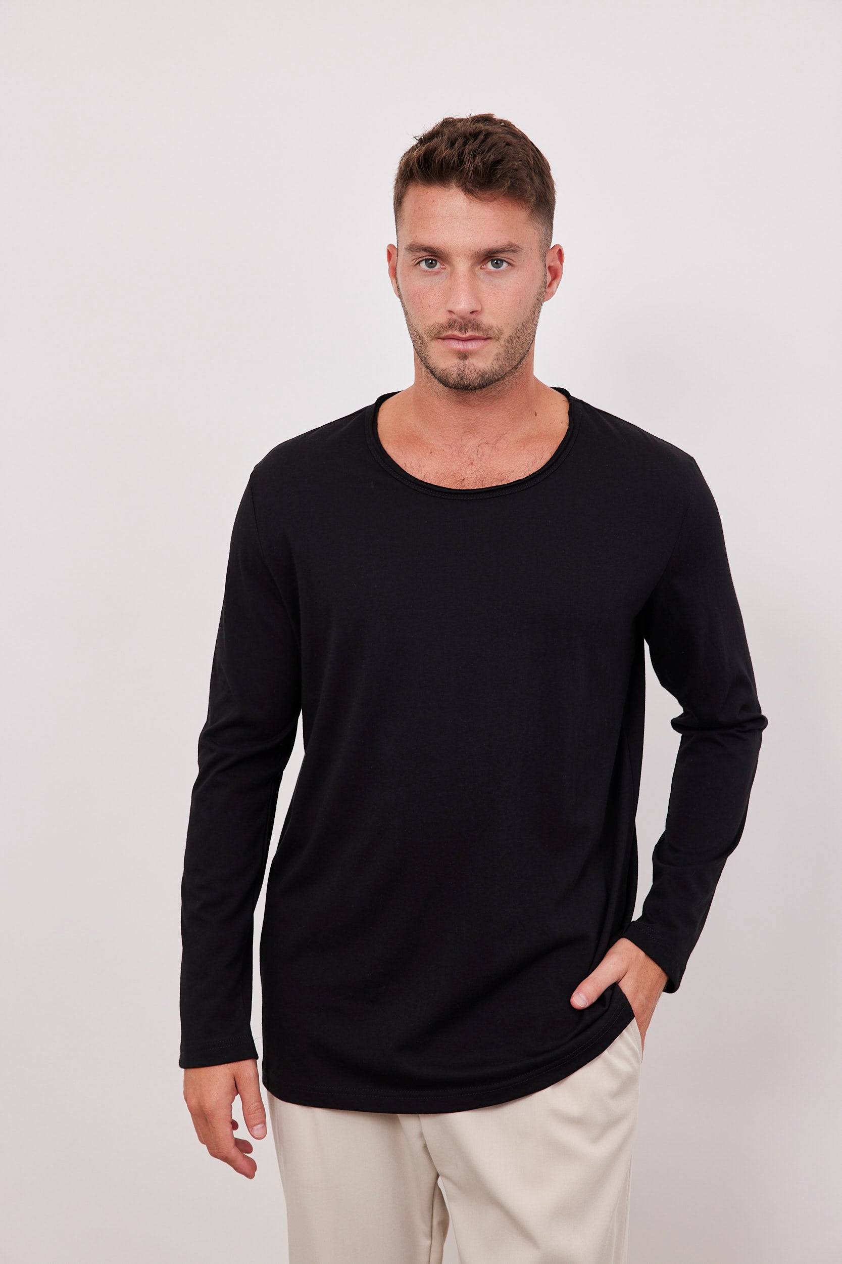 חולצה ארוכה במפתח פרום