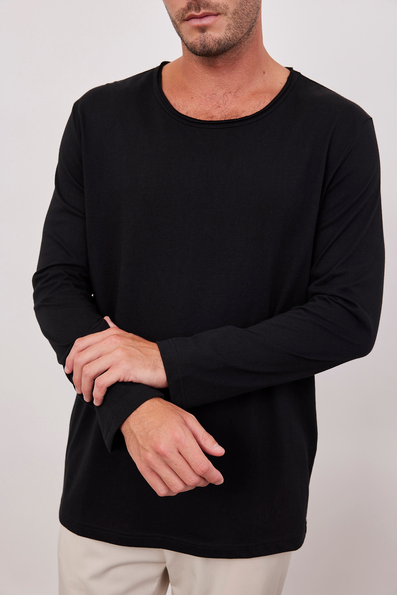 חולצה ארוכה במפתח פרום