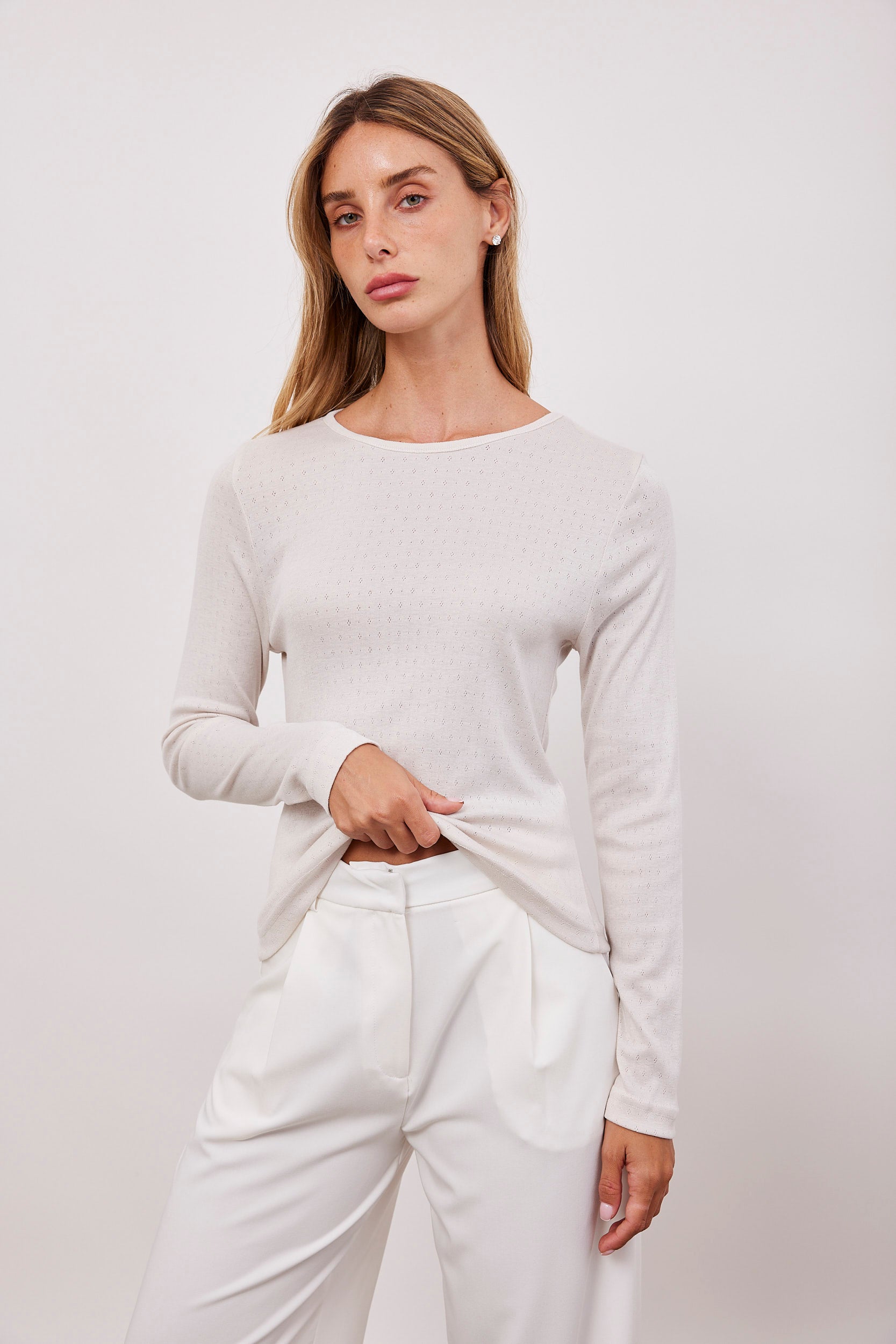 חולצת פוינטל ארוכה מפתח עגול