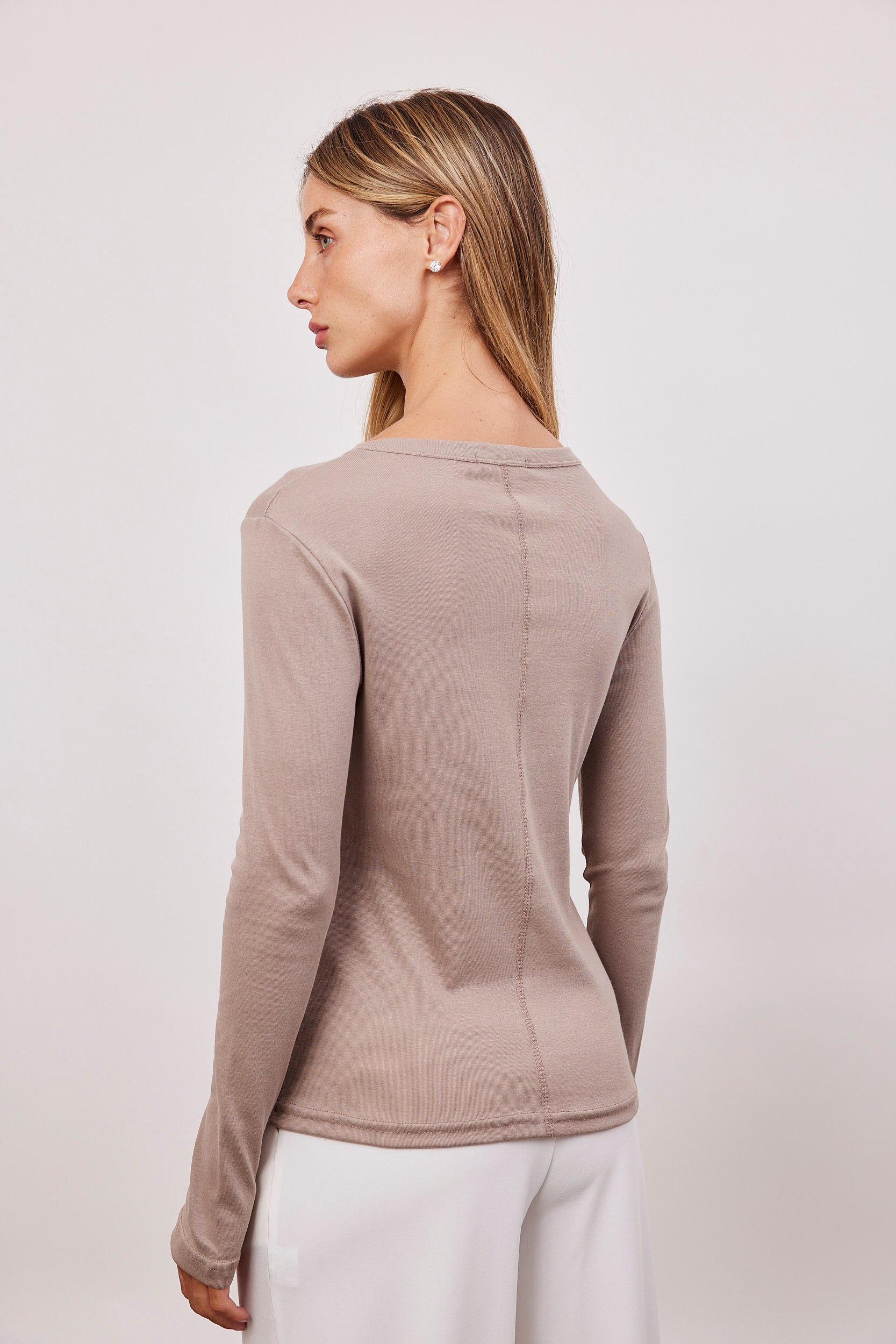 חולצת בייסיק ארוכה