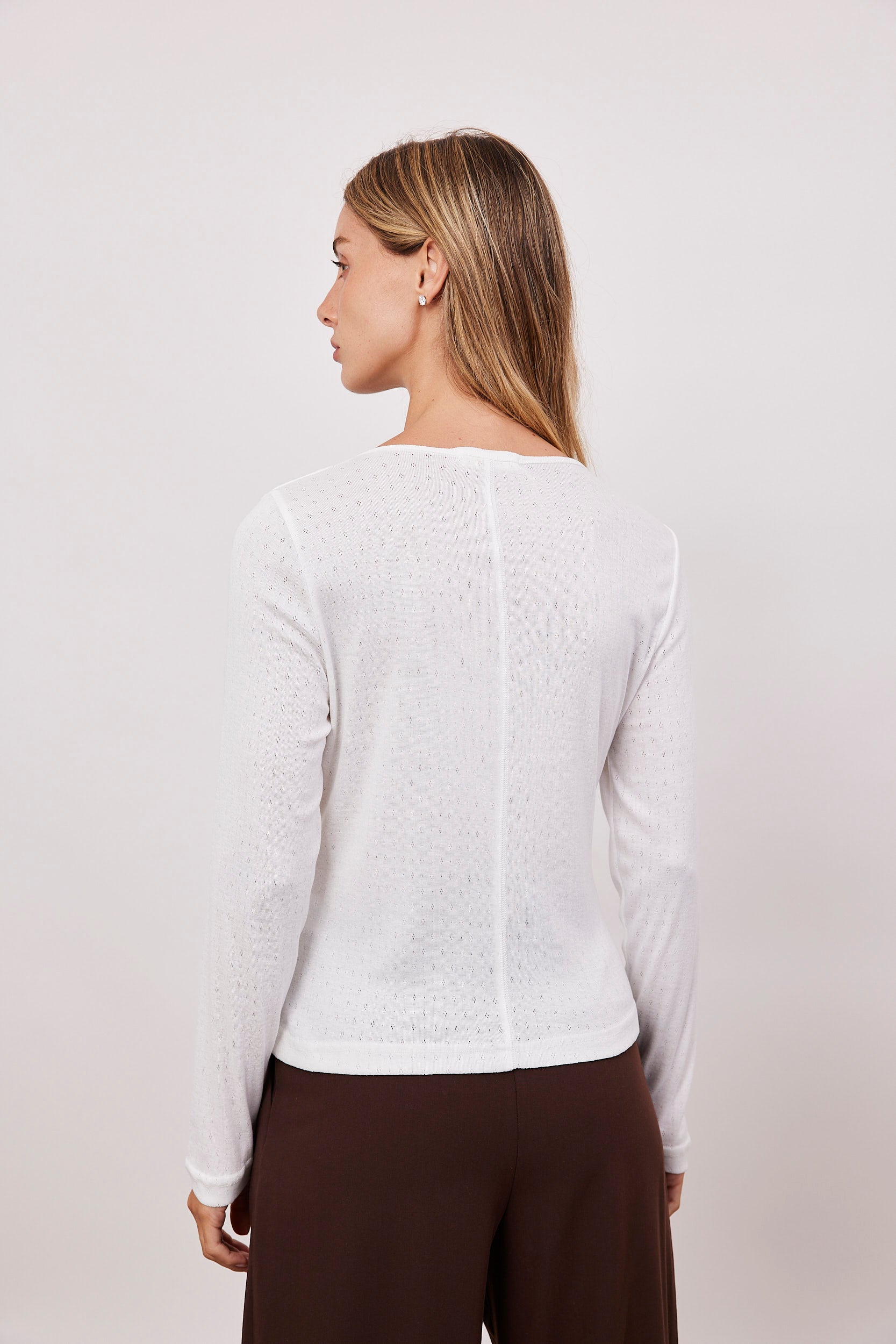 חולצת פוינטל ארוכה מפתח עגול